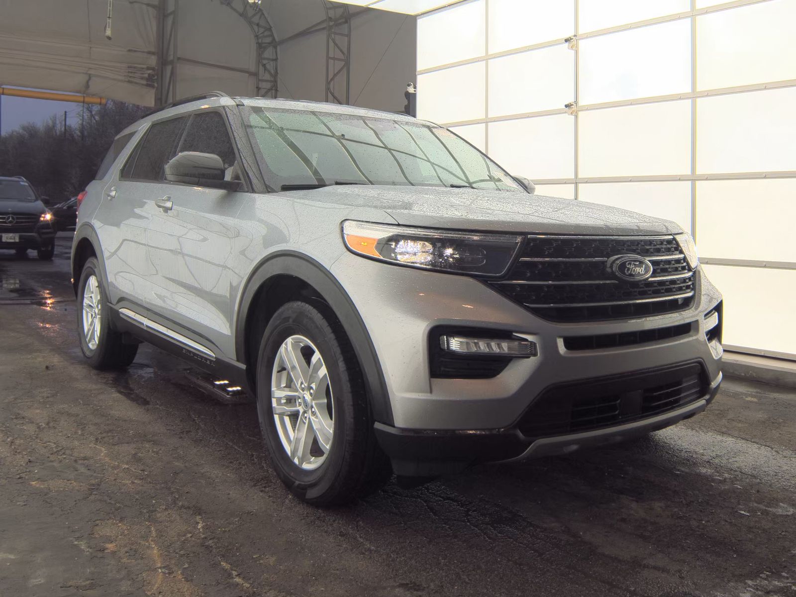 2023 Ford Explorer XLT AWD