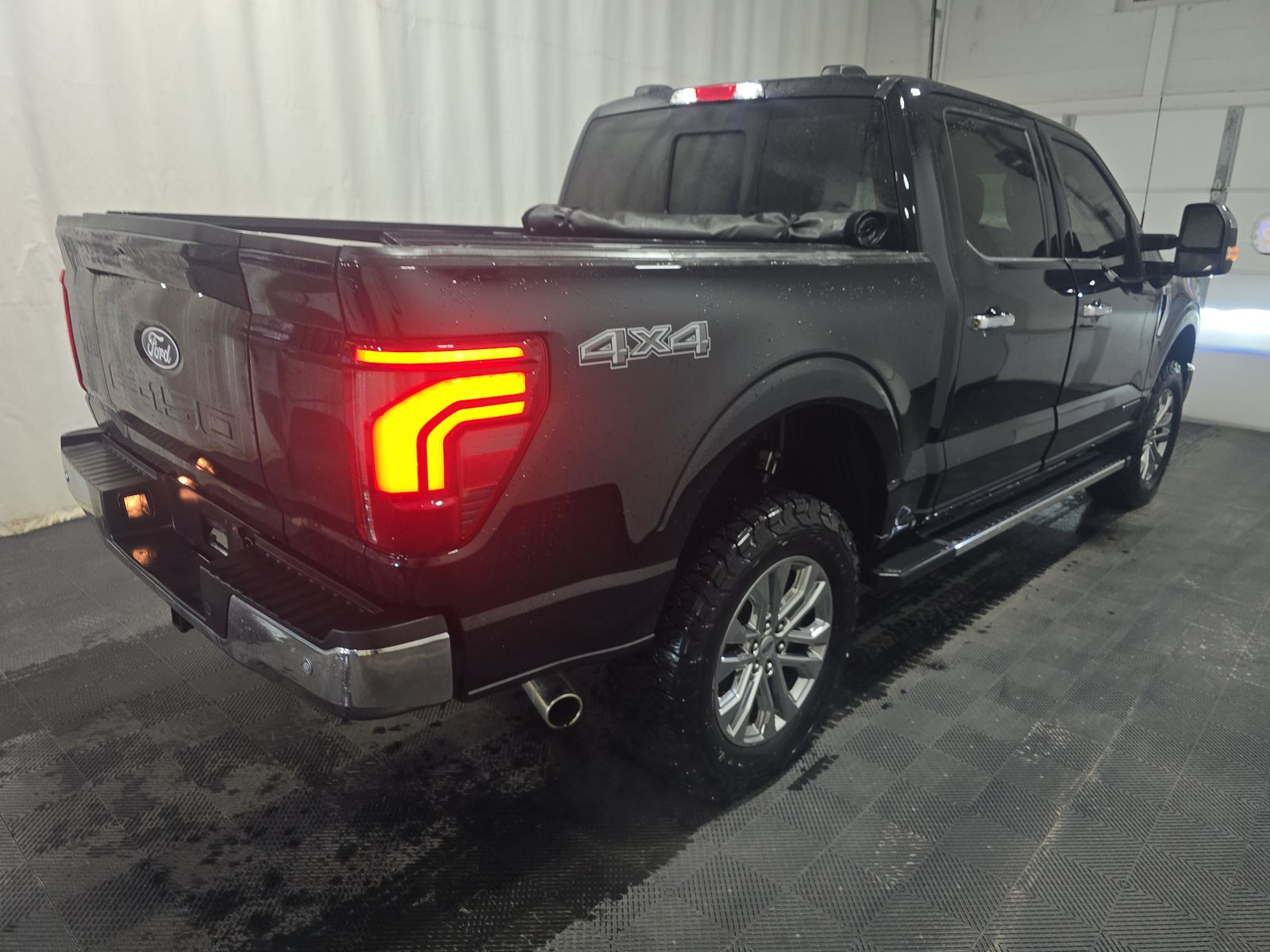 2024 Ford F-150 Hybrid Lariat AWD