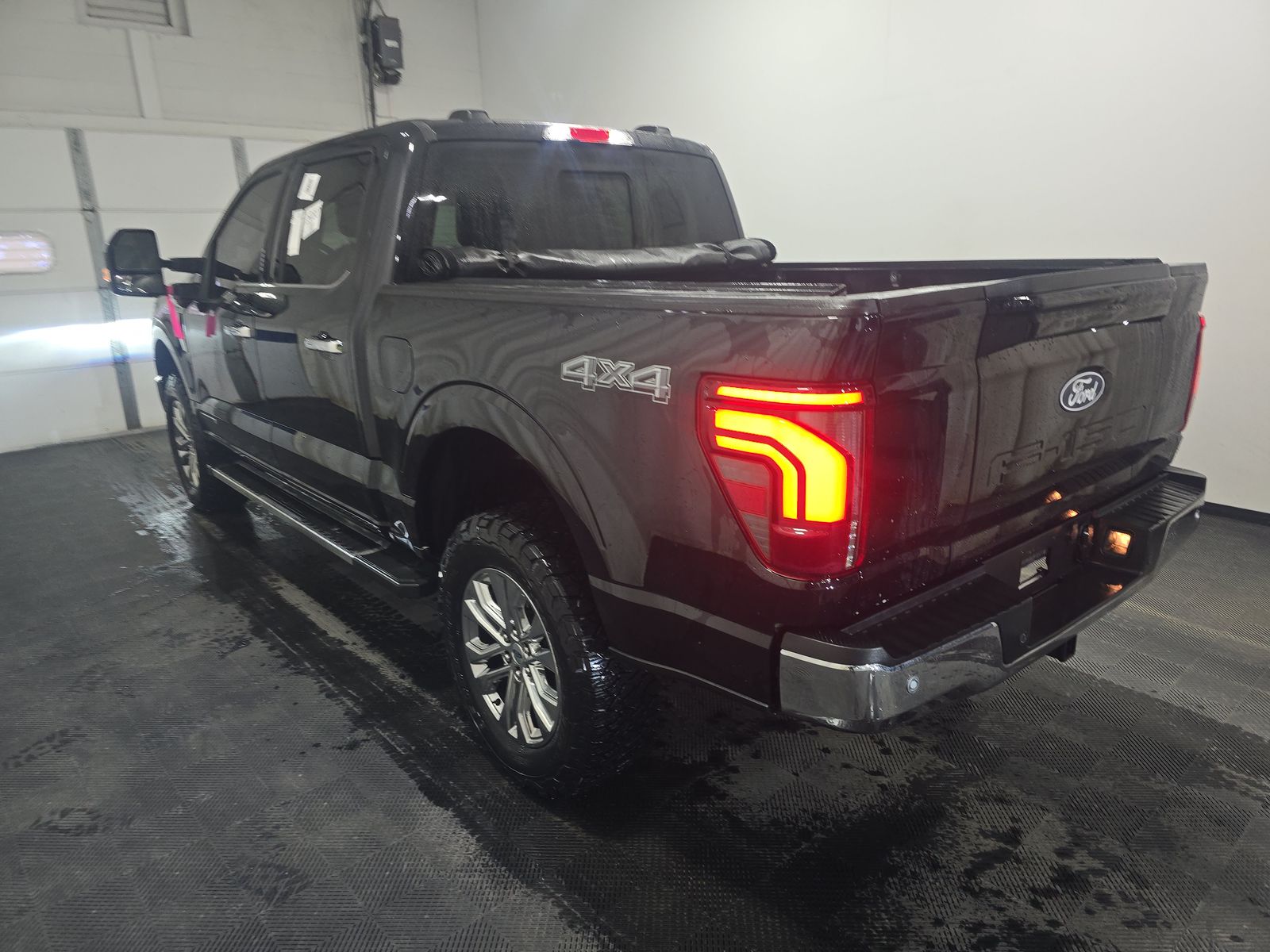 2024 Ford F-150 Hybrid Lariat AWD