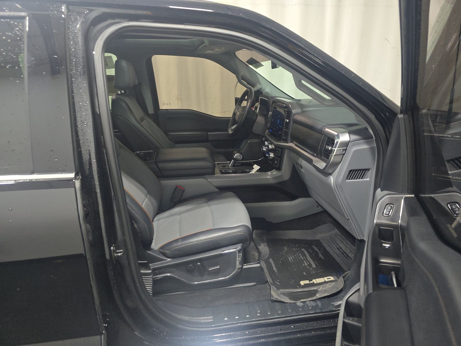 2024 Ford F-150 Hybrid Lariat AWD