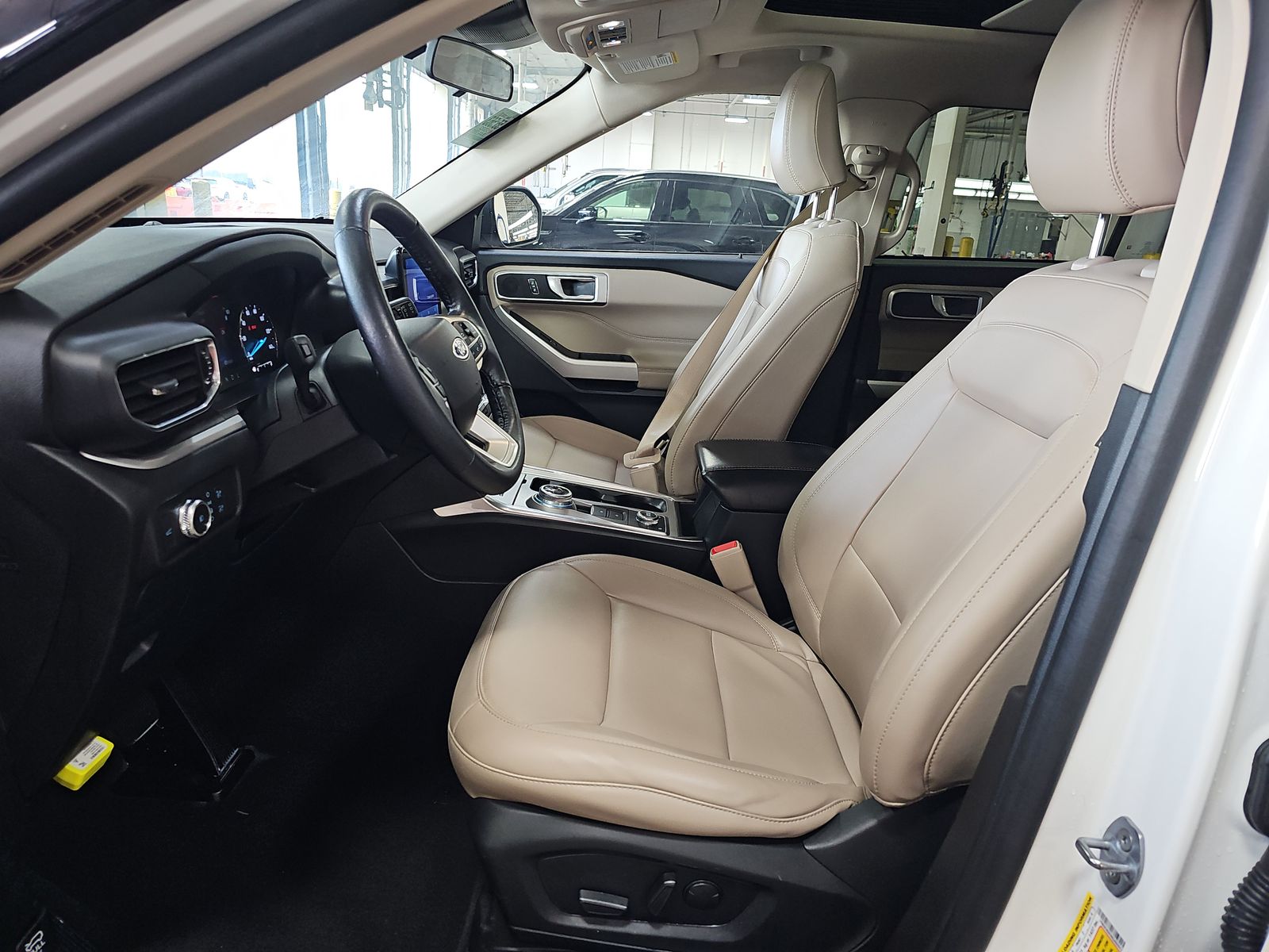 2022 Ford Explorer XLT AWD