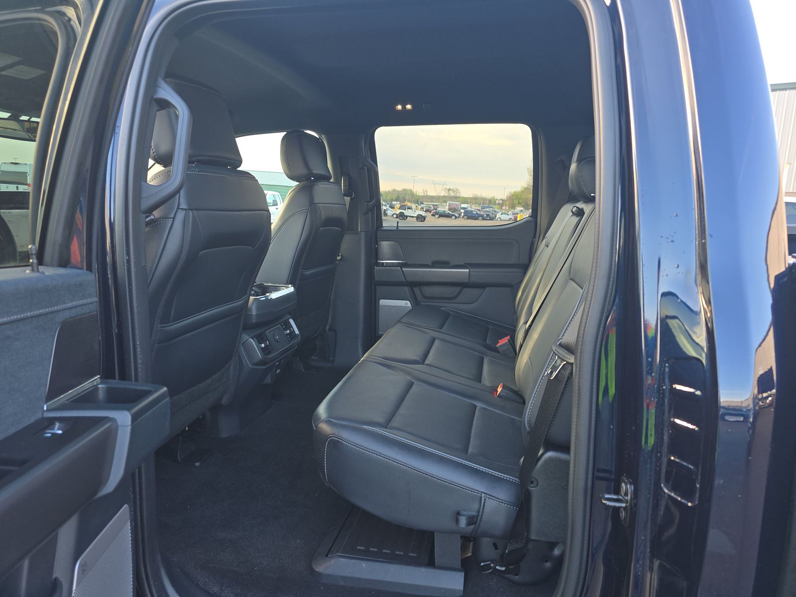 2025 Ford F-150 Lariat AWD