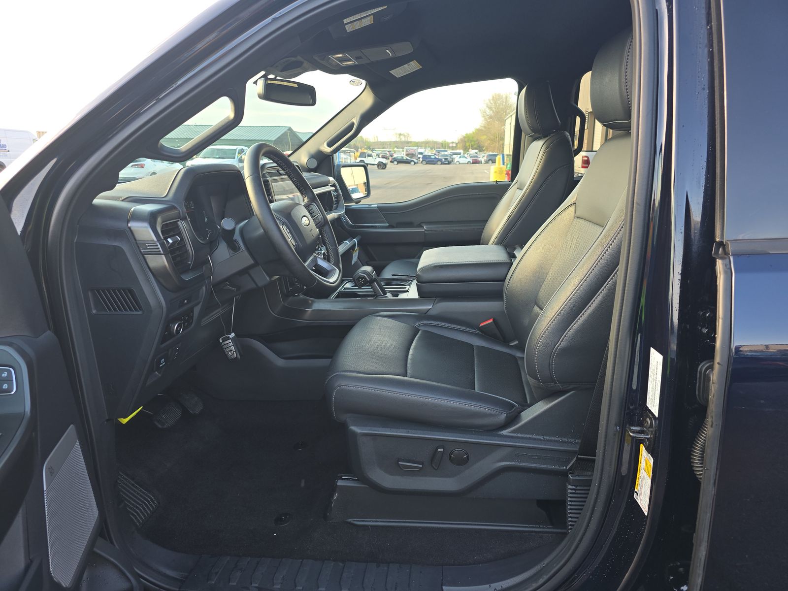 2025 Ford F-150 Lariat AWD