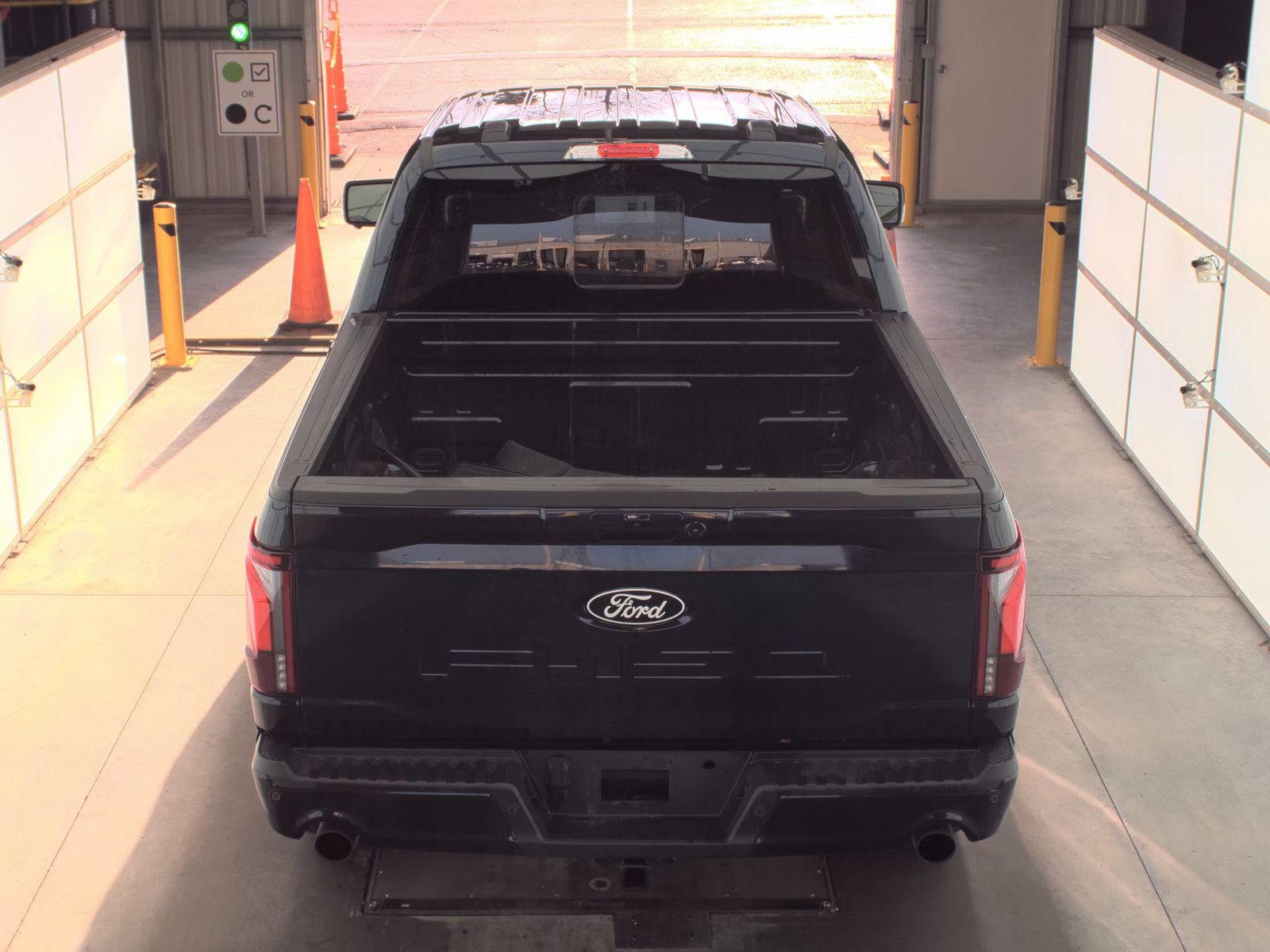 2025 Ford F-150 Lariat AWD