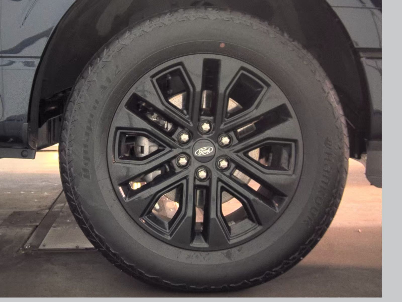 2025 Ford F-150 Lariat AWD