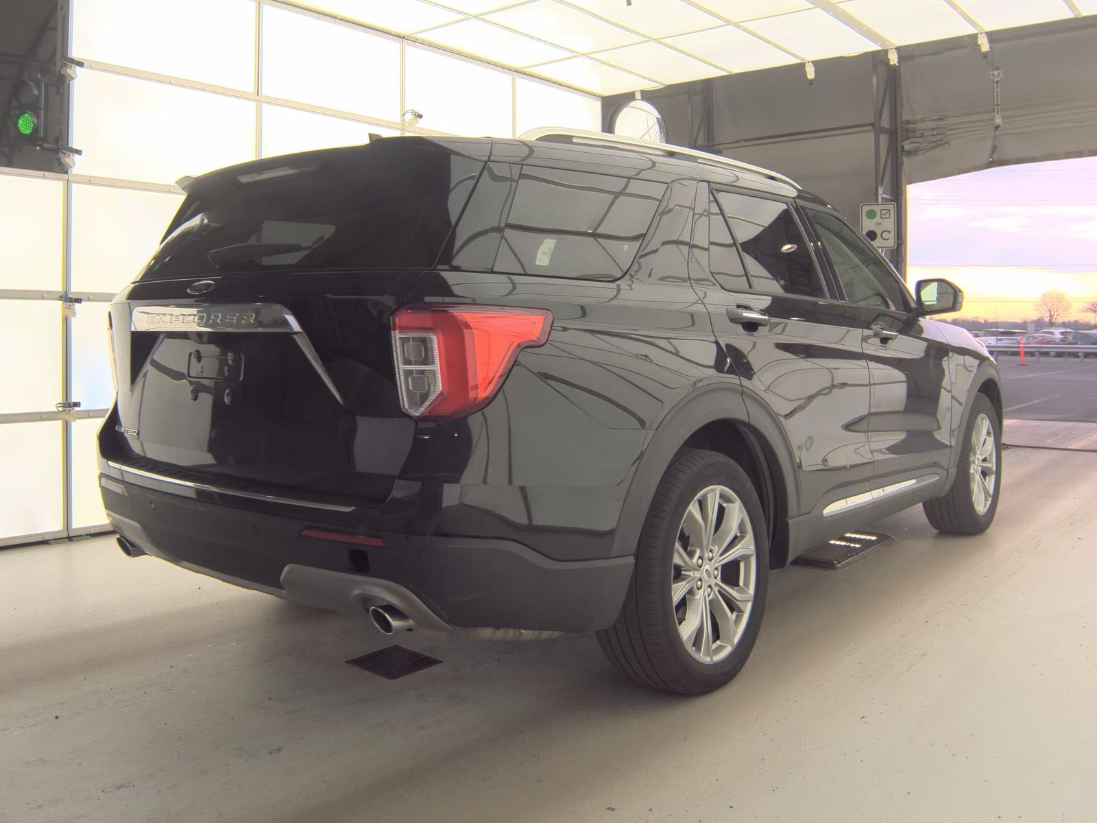 2023 Ford Explorer Limited RWD