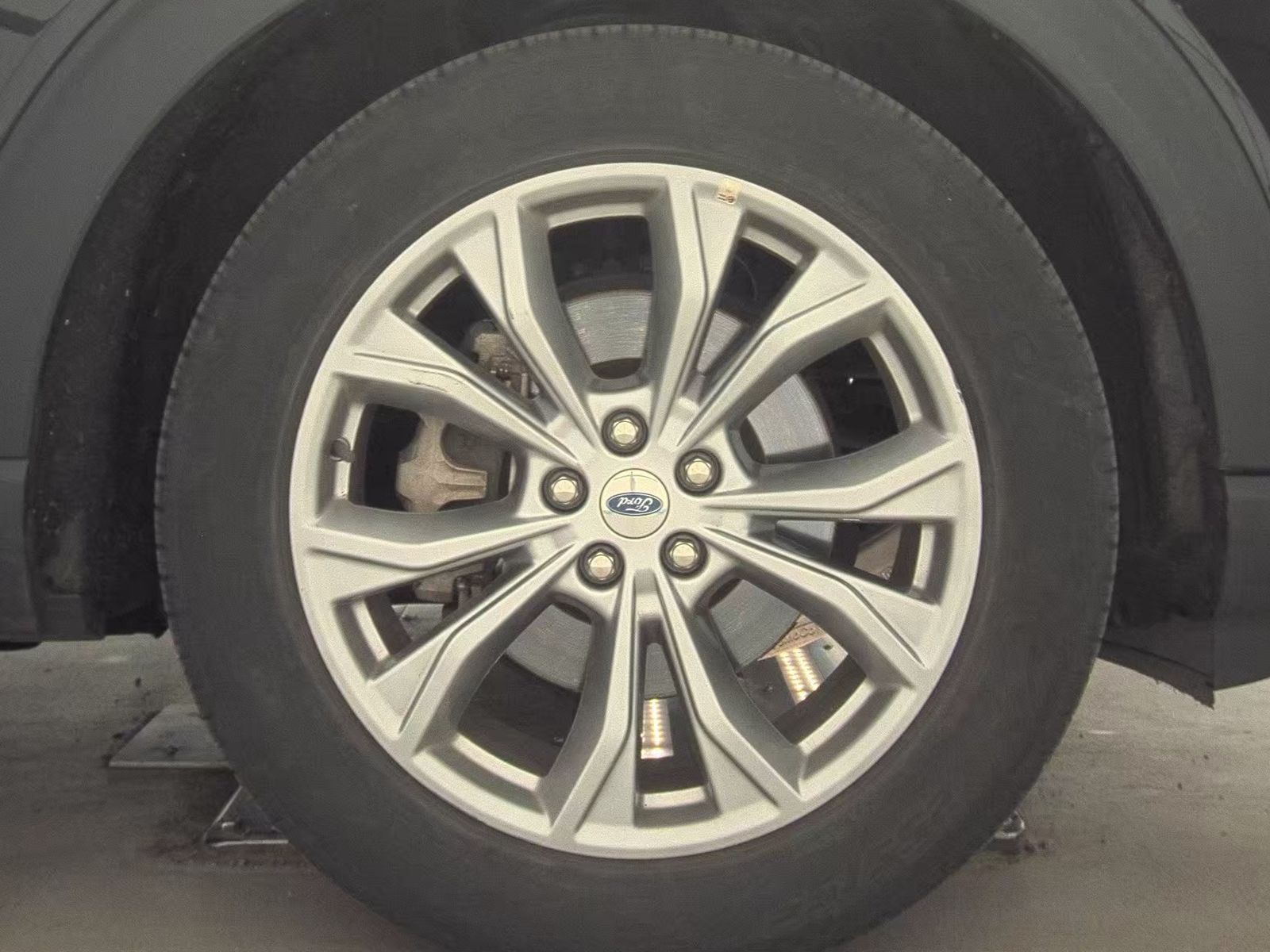 2023 Ford Explorer Limited RWD