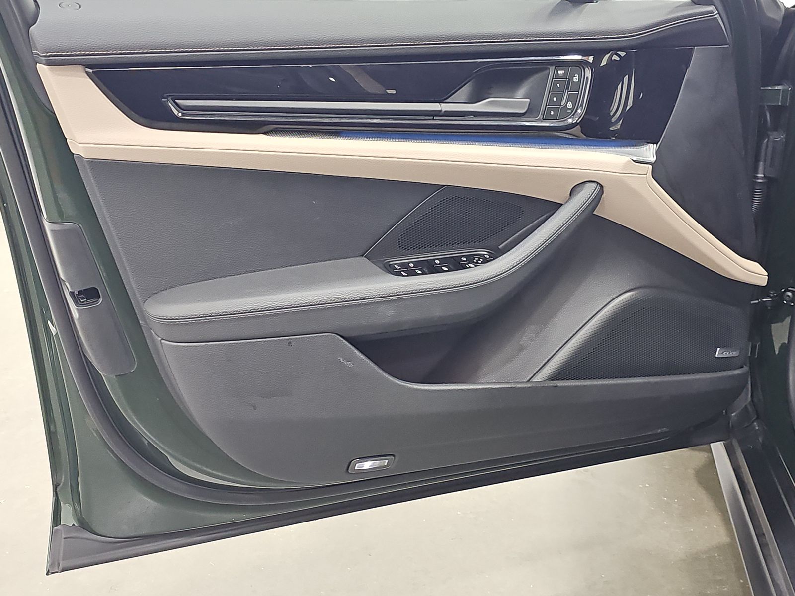 2025 Porsche Panamera Base RWD