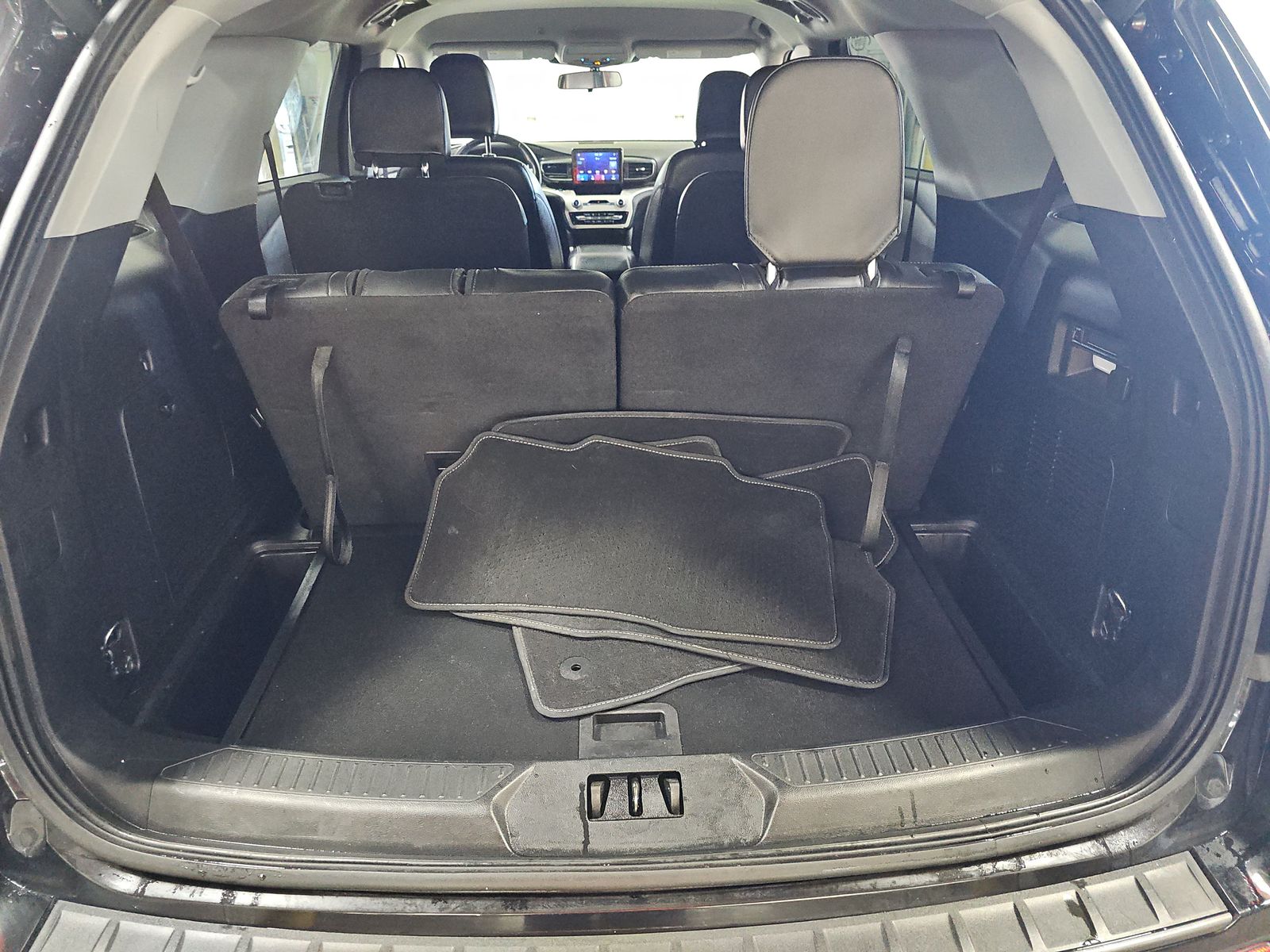 2023 Ford Explorer XLT AWD