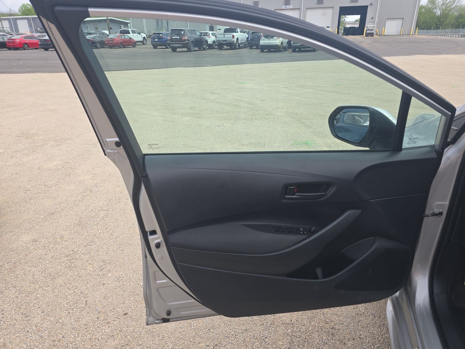 2025 Toyota Corolla LE FWD