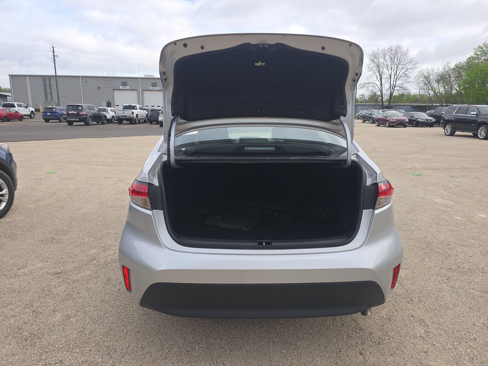 2025 Toyota Corolla LE FWD