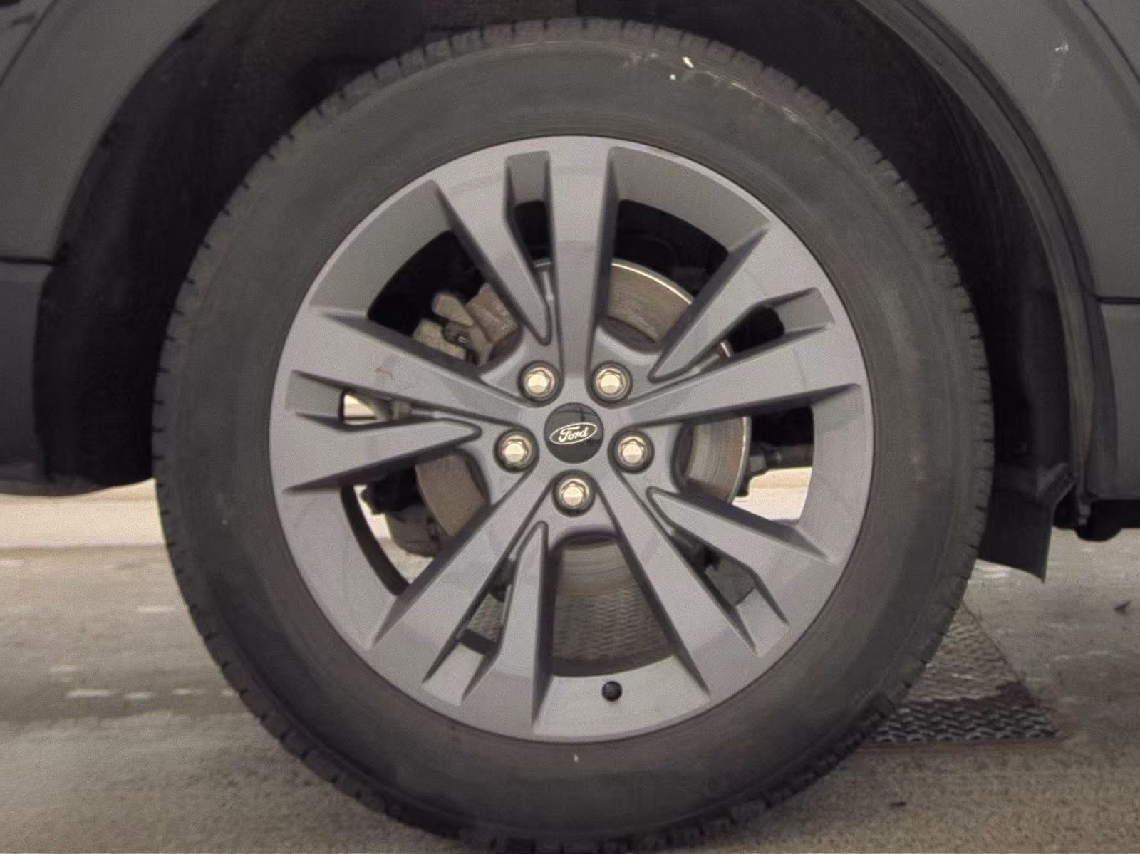 2023 Ford Explorer XLT AWD