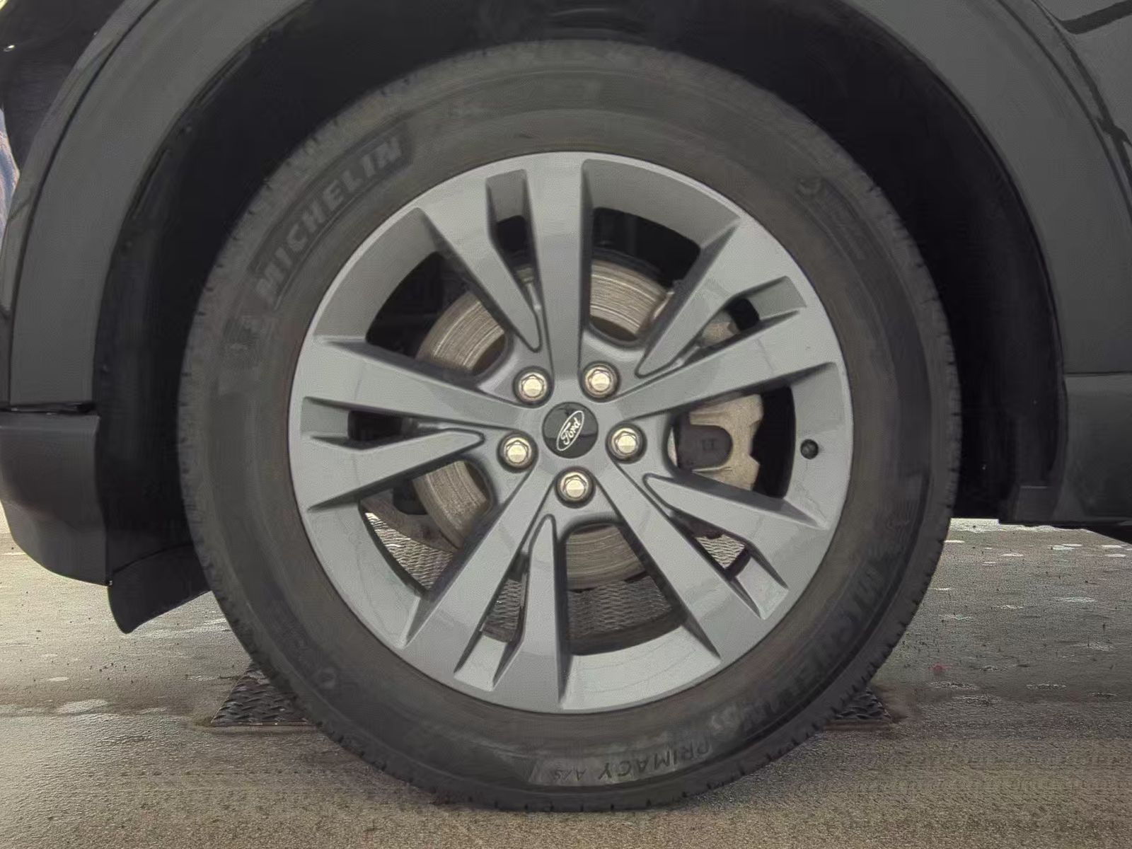 2023 Ford Explorer XLT AWD