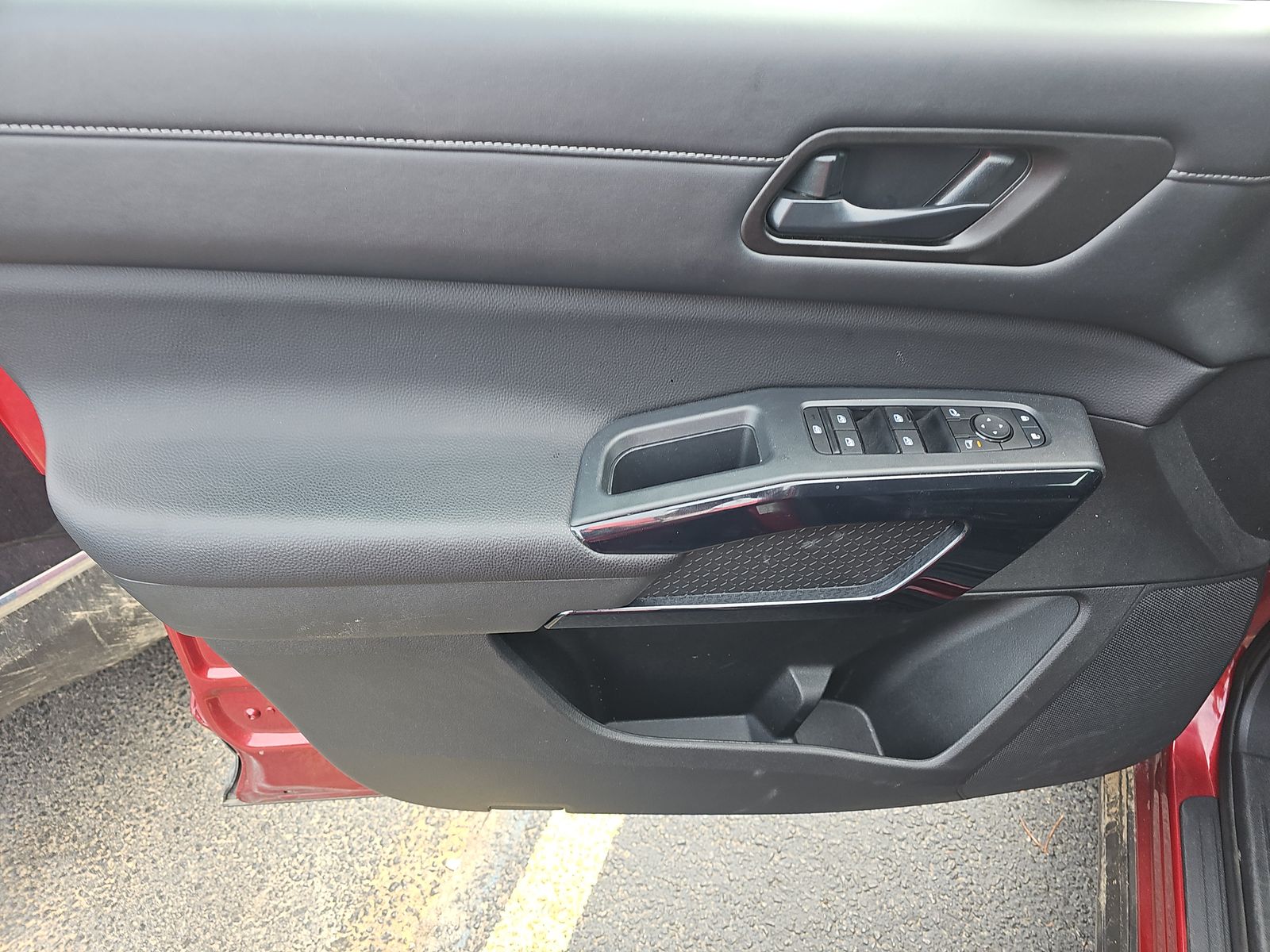 2025 Nissan Pathfinder SV AWD