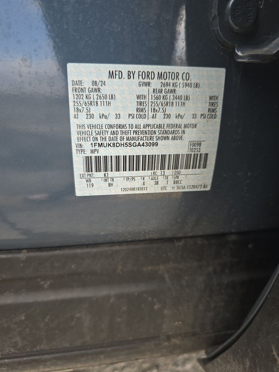 2025 Ford Explorer Active AWD