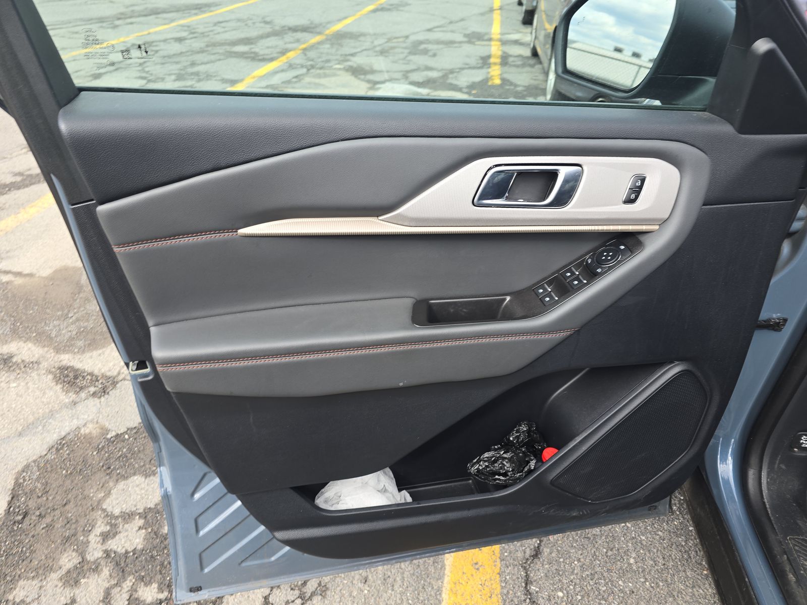 2025 Ford Explorer Active AWD