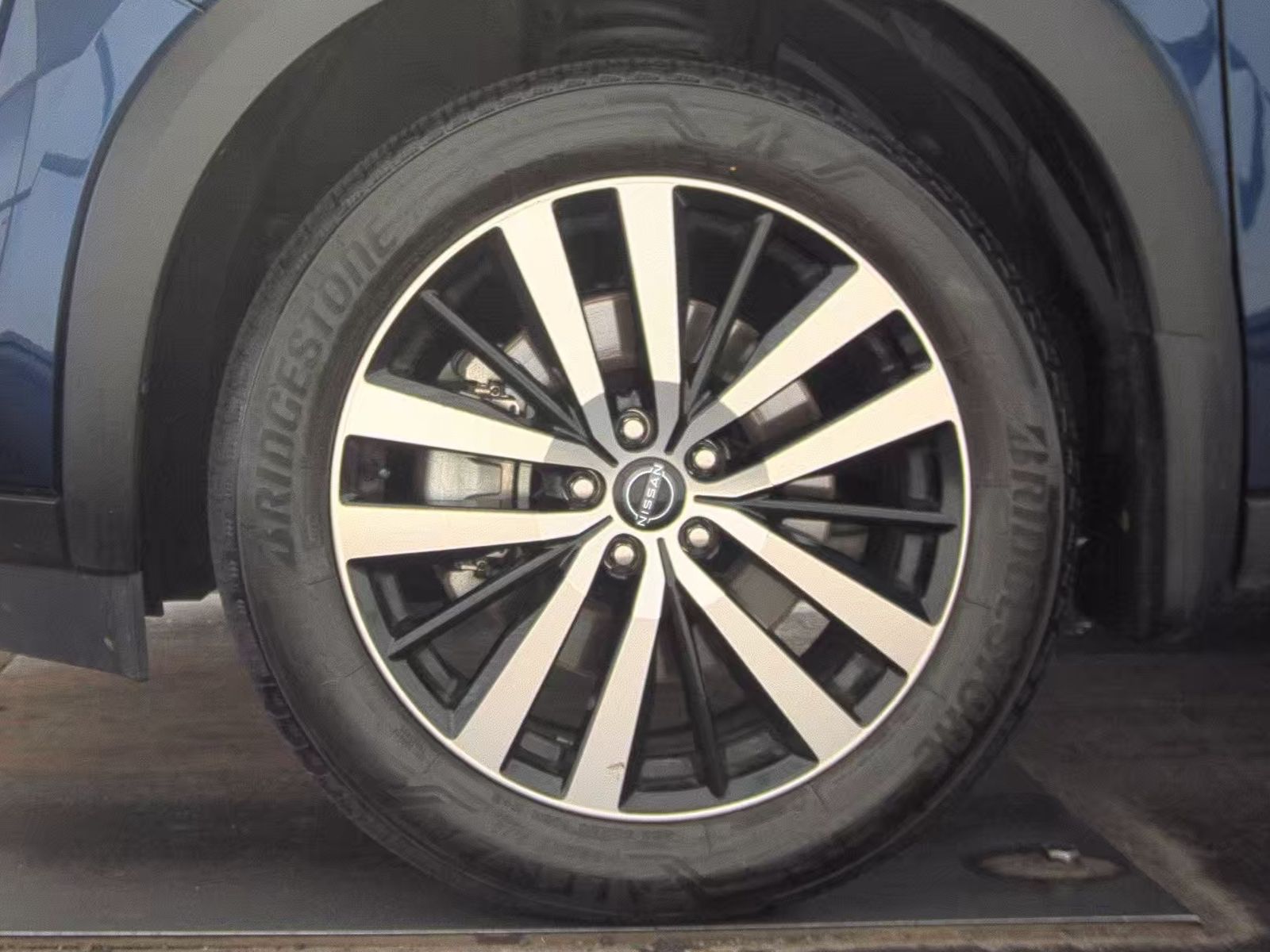 2023 Nissan Pathfinder Platinum AWD