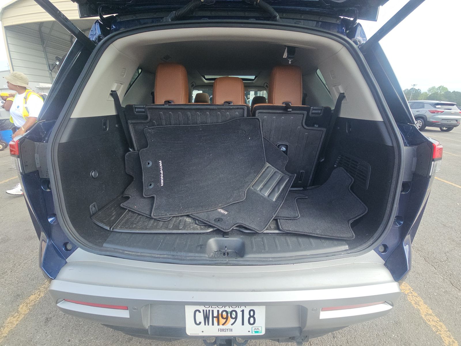 2023 Nissan Pathfinder Platinum AWD