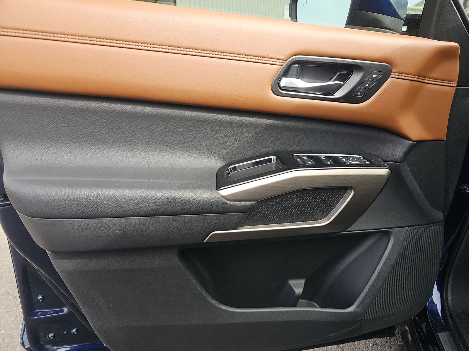 2023 Nissan Pathfinder Platinum AWD