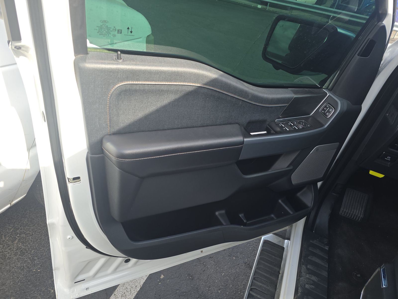 2024 Ford F-150 Lariat AWD