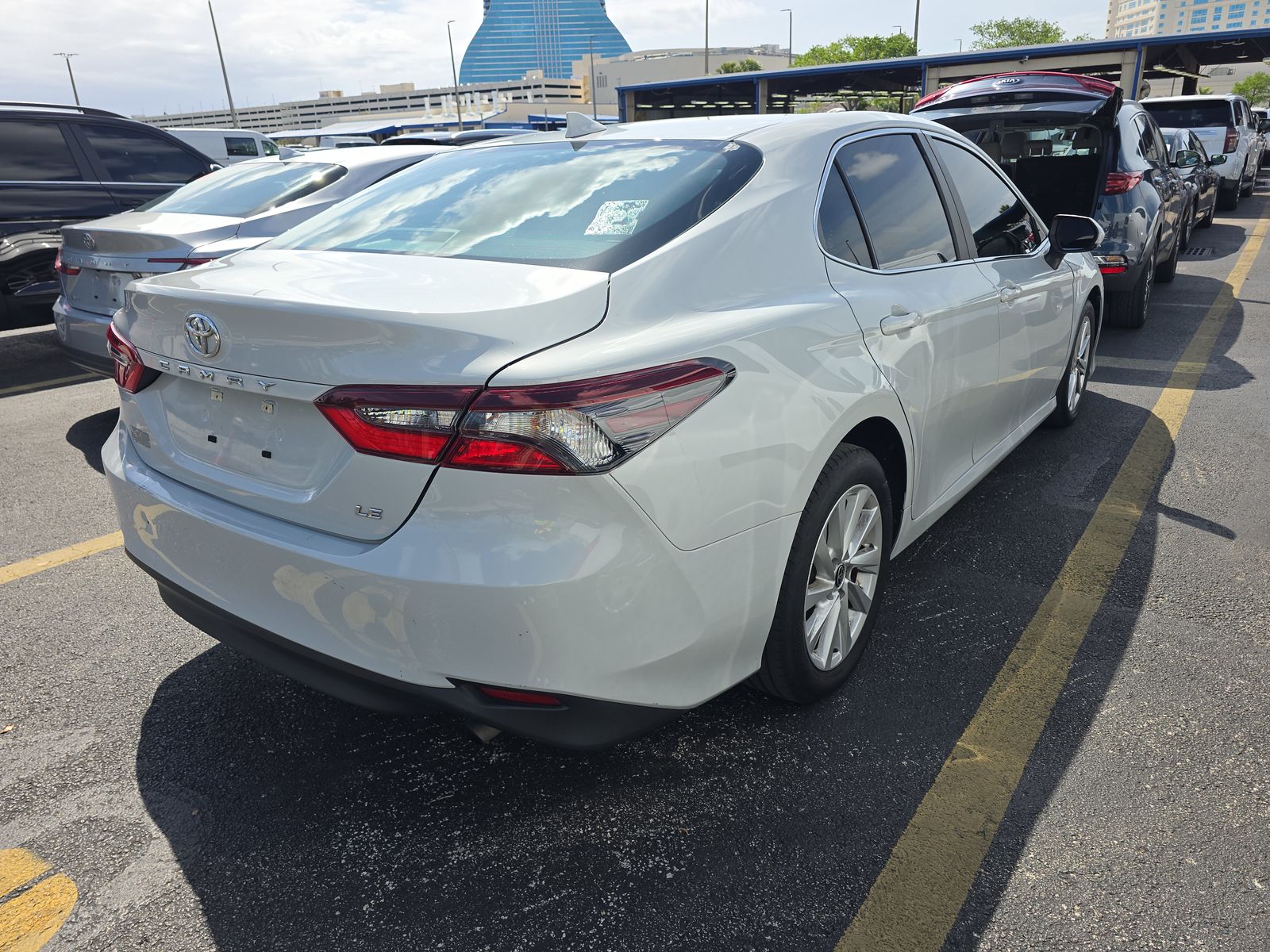 2022 Toyota Camry LE FWD