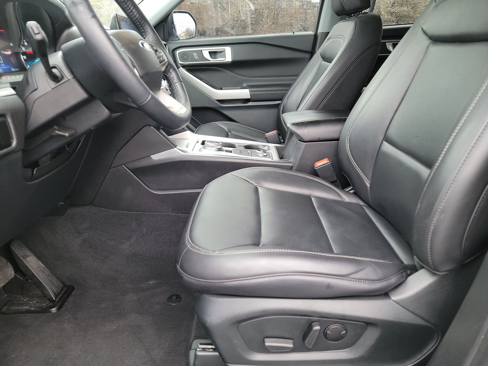 2023 Ford Explorer XLT AWD