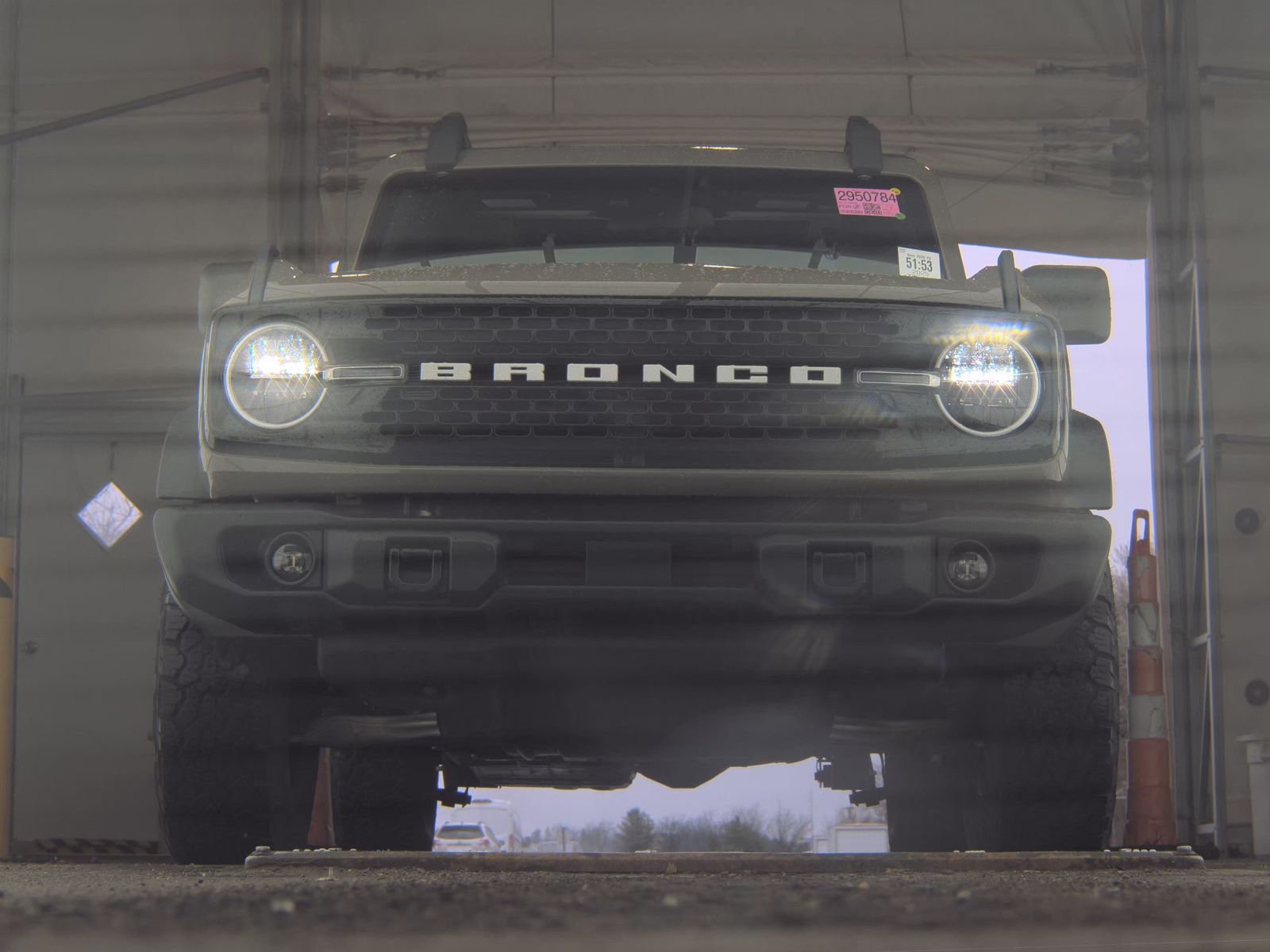 FORD BRONCO - 4