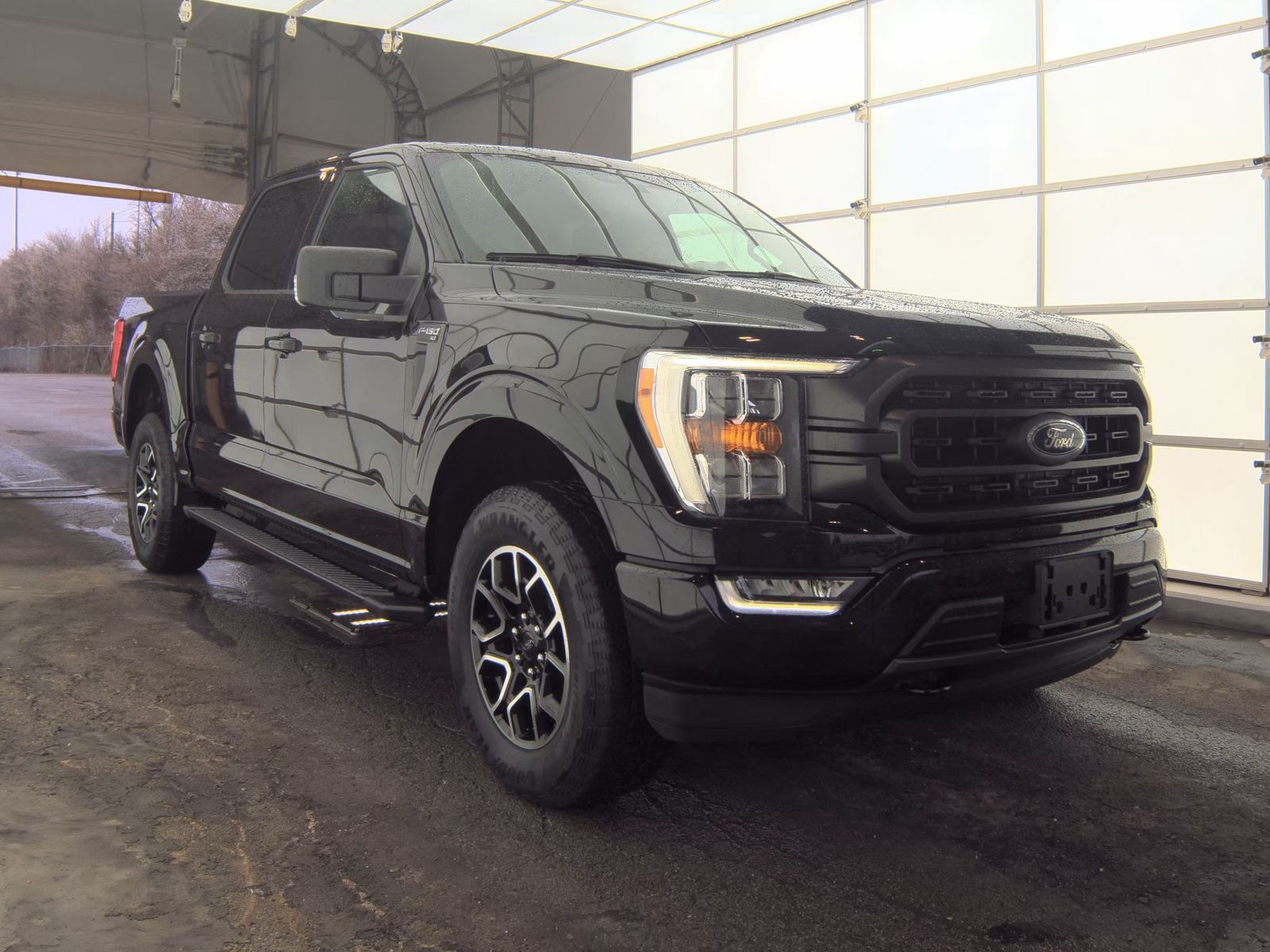 2023 Ford F-150 XLT AWD