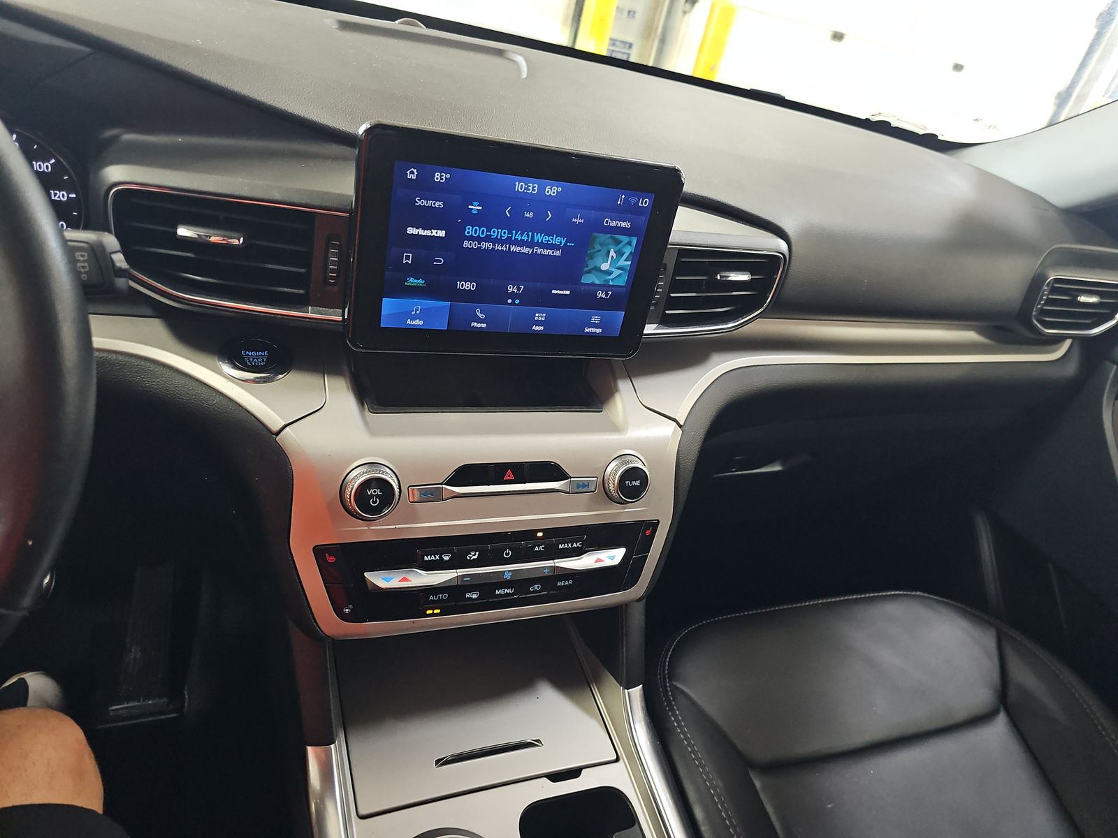 2023 Ford Explorer XLT AWD