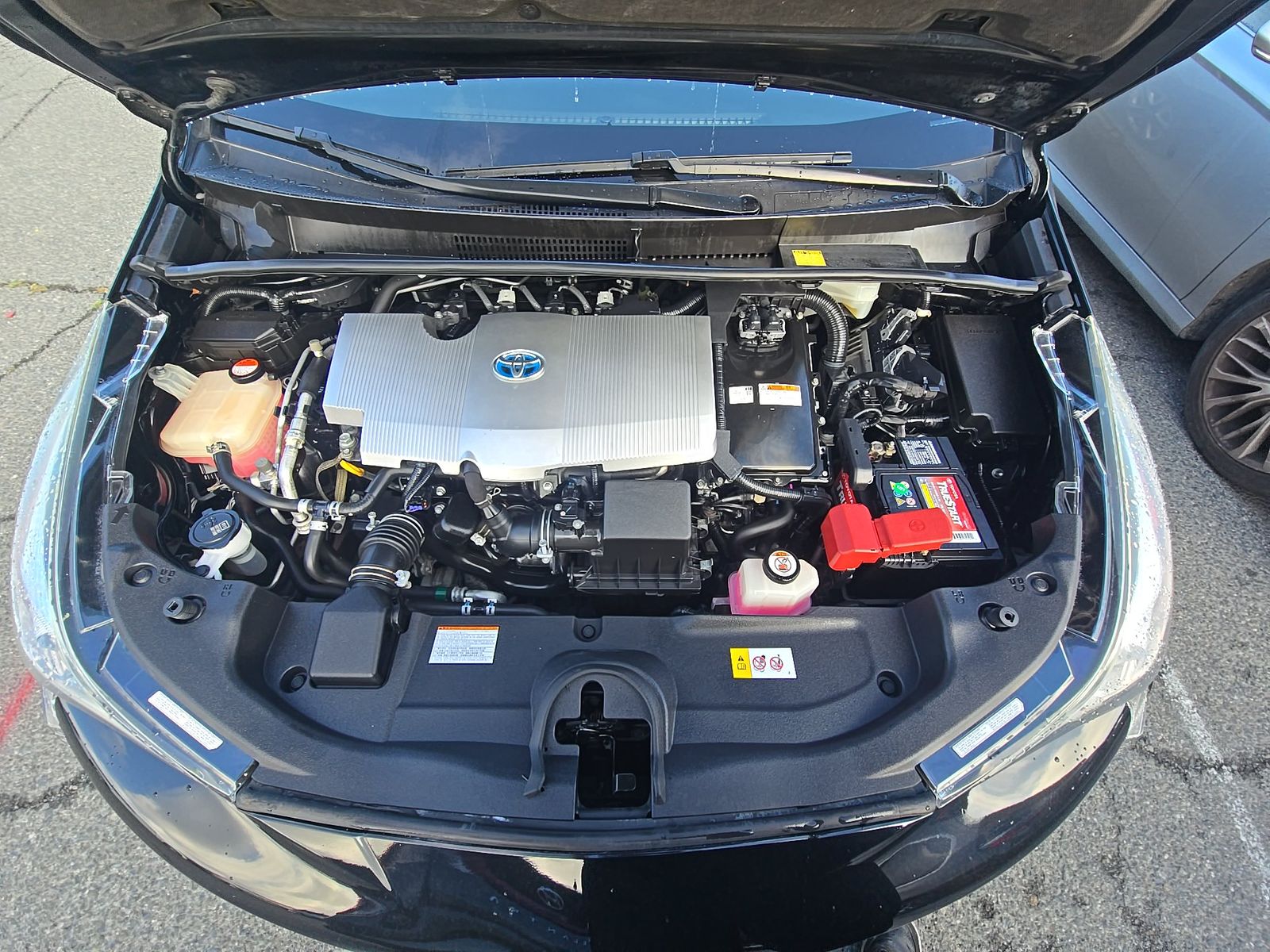 2016 Toyota Prius Three Touring FWD