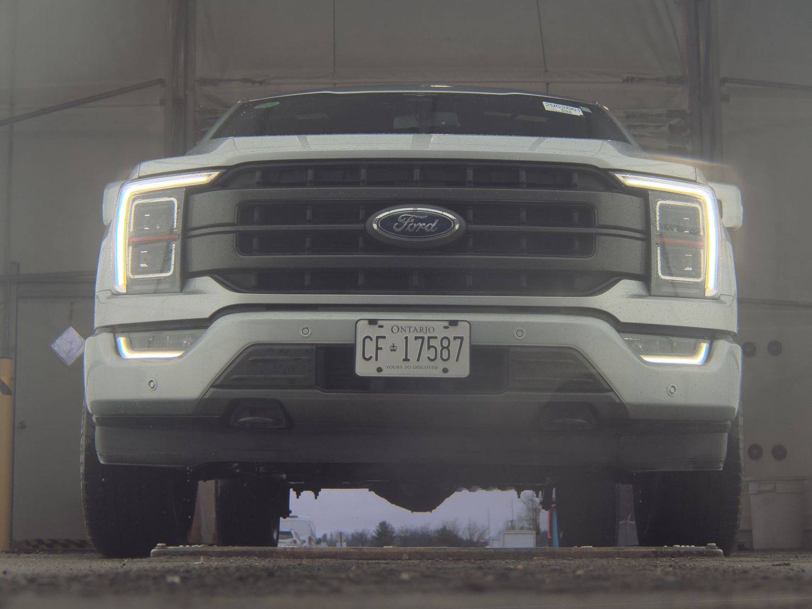 2023 Ford F-150 Hybrid Lariat AWD