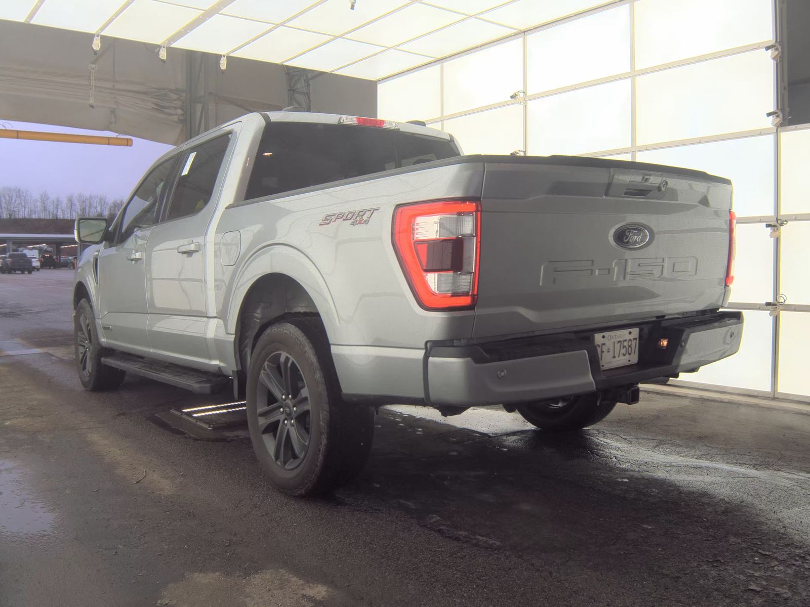 2023 Ford F-150 Hybrid Lariat AWD