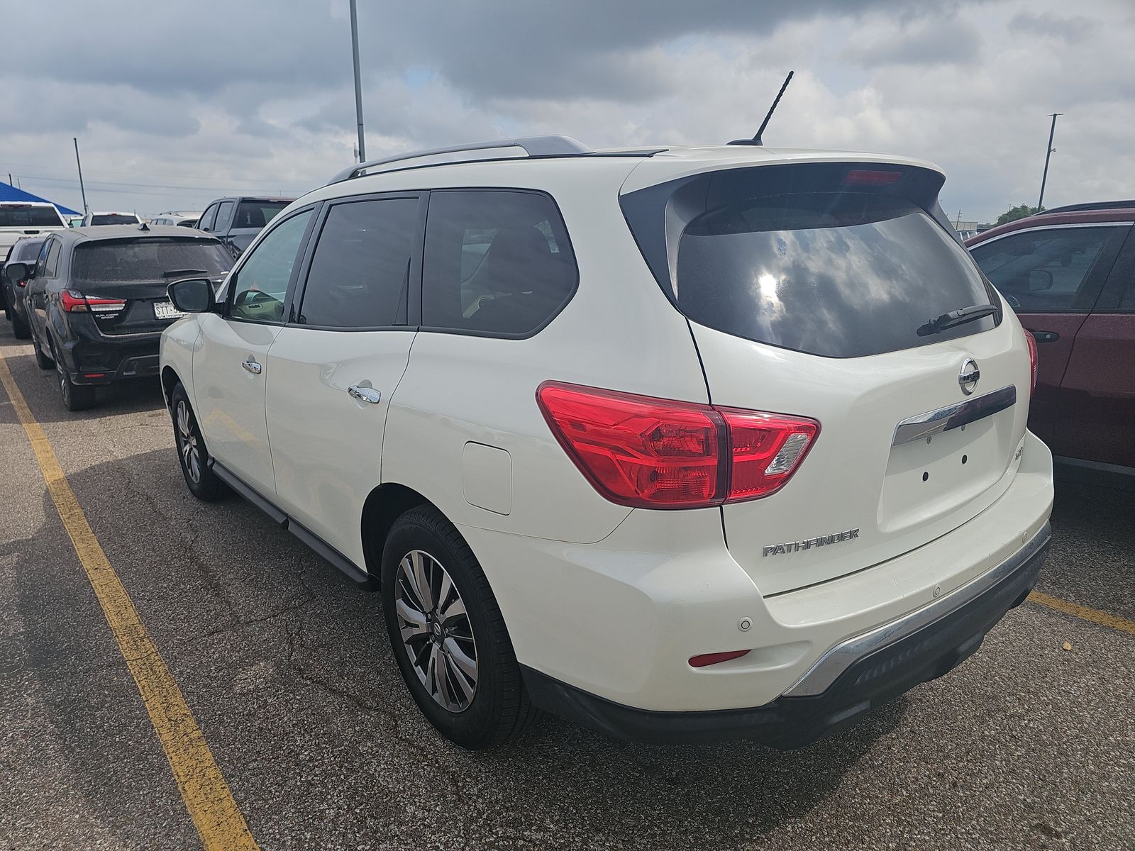 2018 Nissan Pathfinder SV FWD