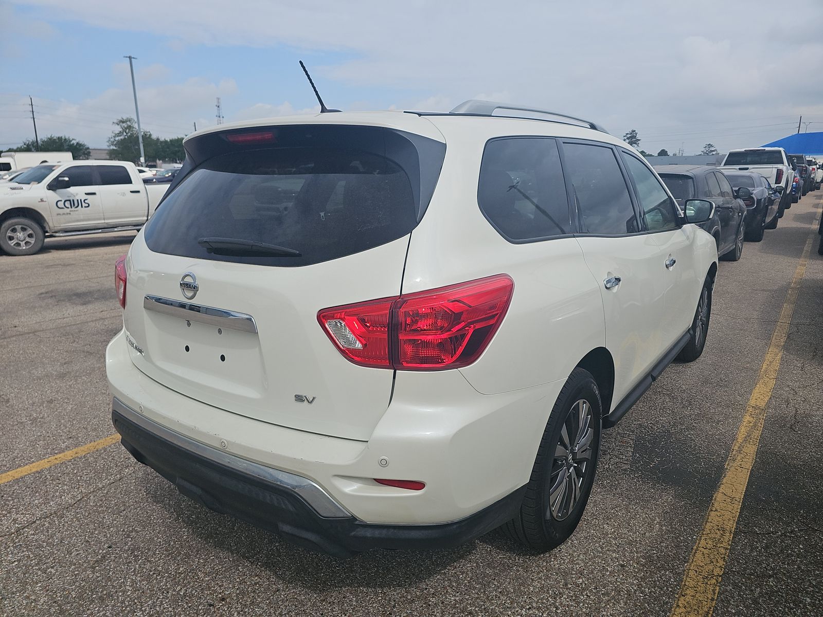 2018 Nissan Pathfinder SV FWD