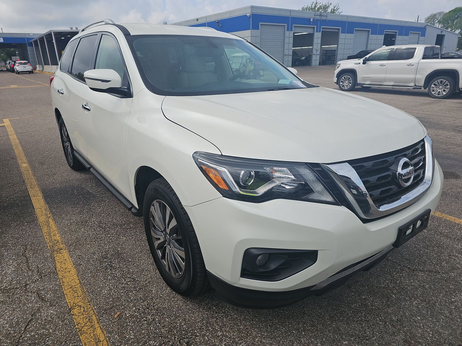 2018 Nissan Pathfinder SV FWD