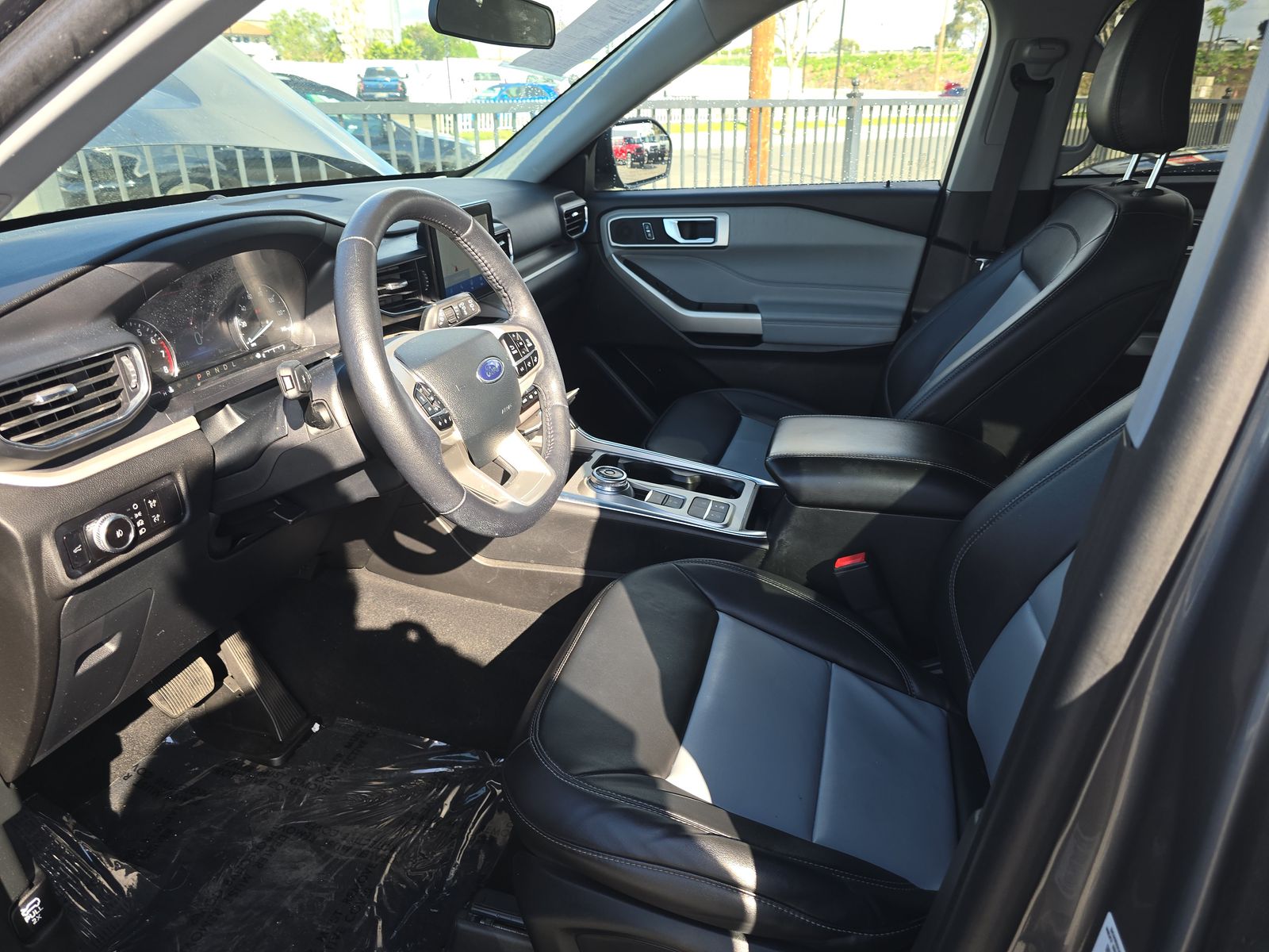 FORD EXPLORER - 8
