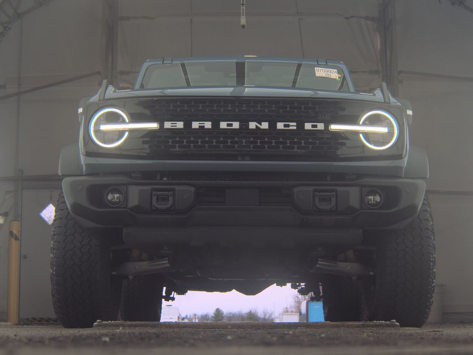 FORD BRONCO - 4