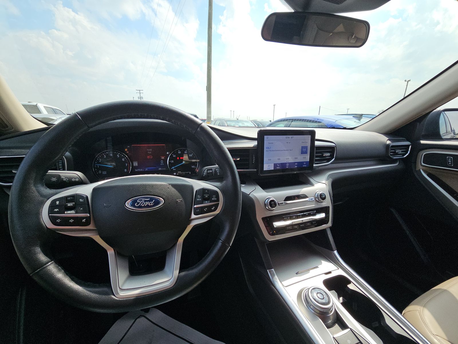 2023 Ford Explorer XLT AWD