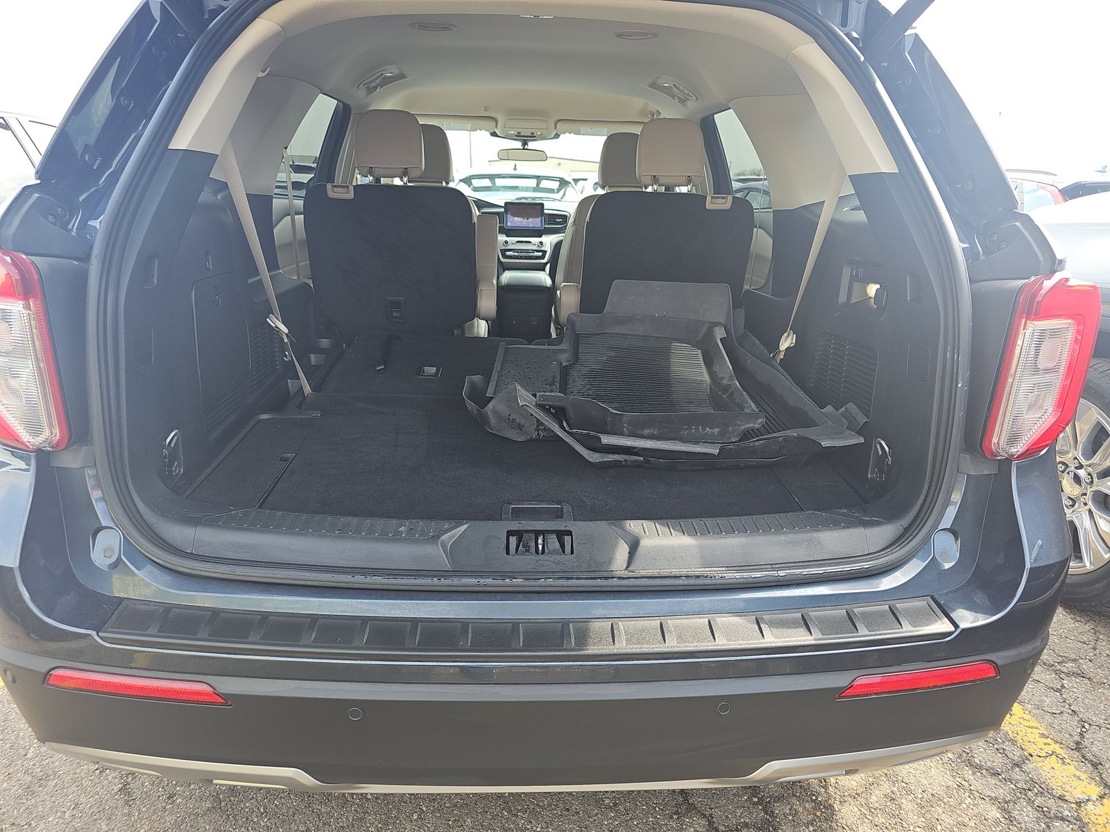 2023 Ford Explorer XLT AWD