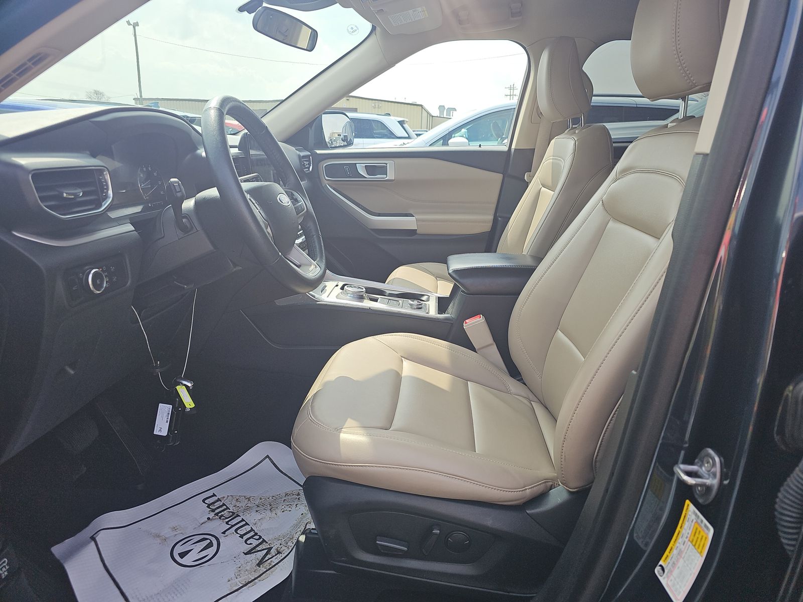 2023 Ford Explorer XLT AWD