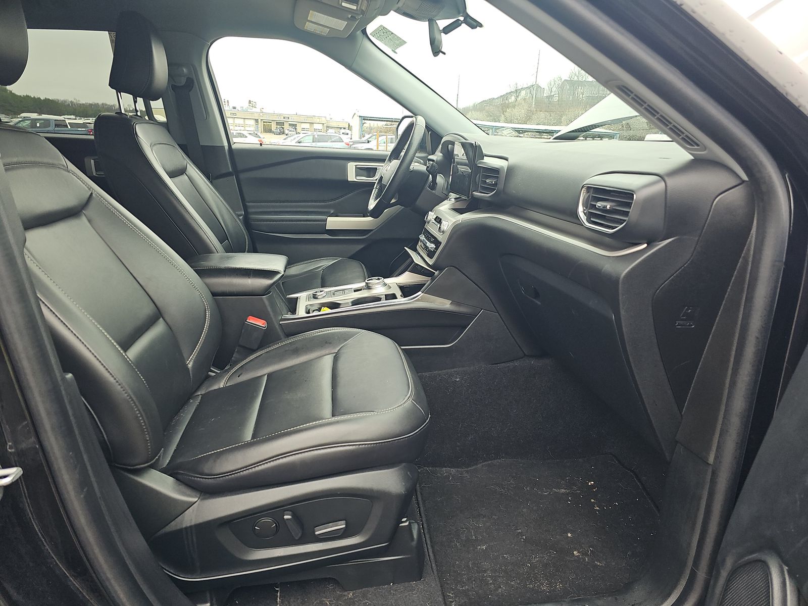 2022 Ford Explorer XLT AWD