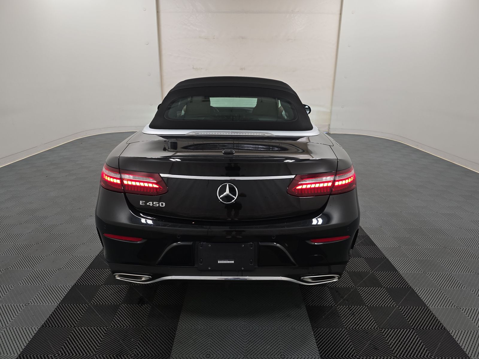 MERCEDES-BENZ E-CLASS - 6