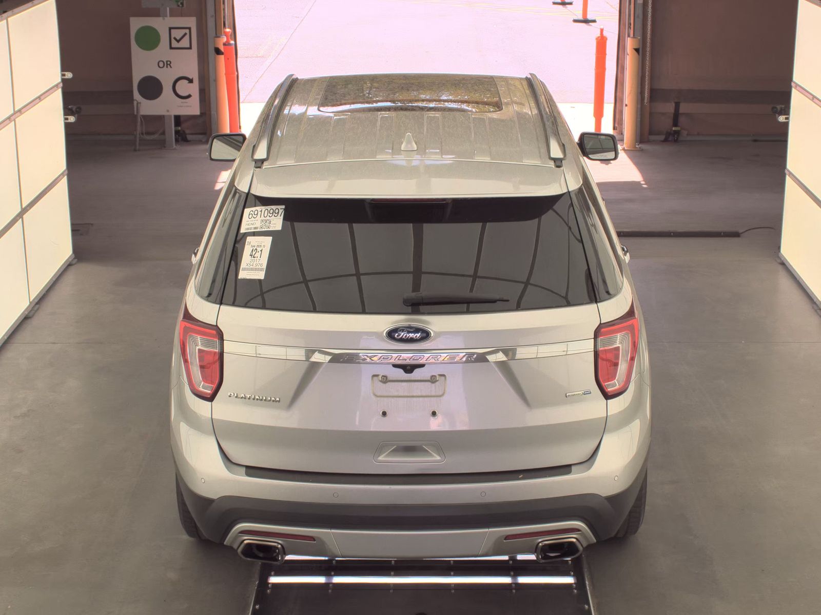 2017 Ford Explorer Platinum AWD