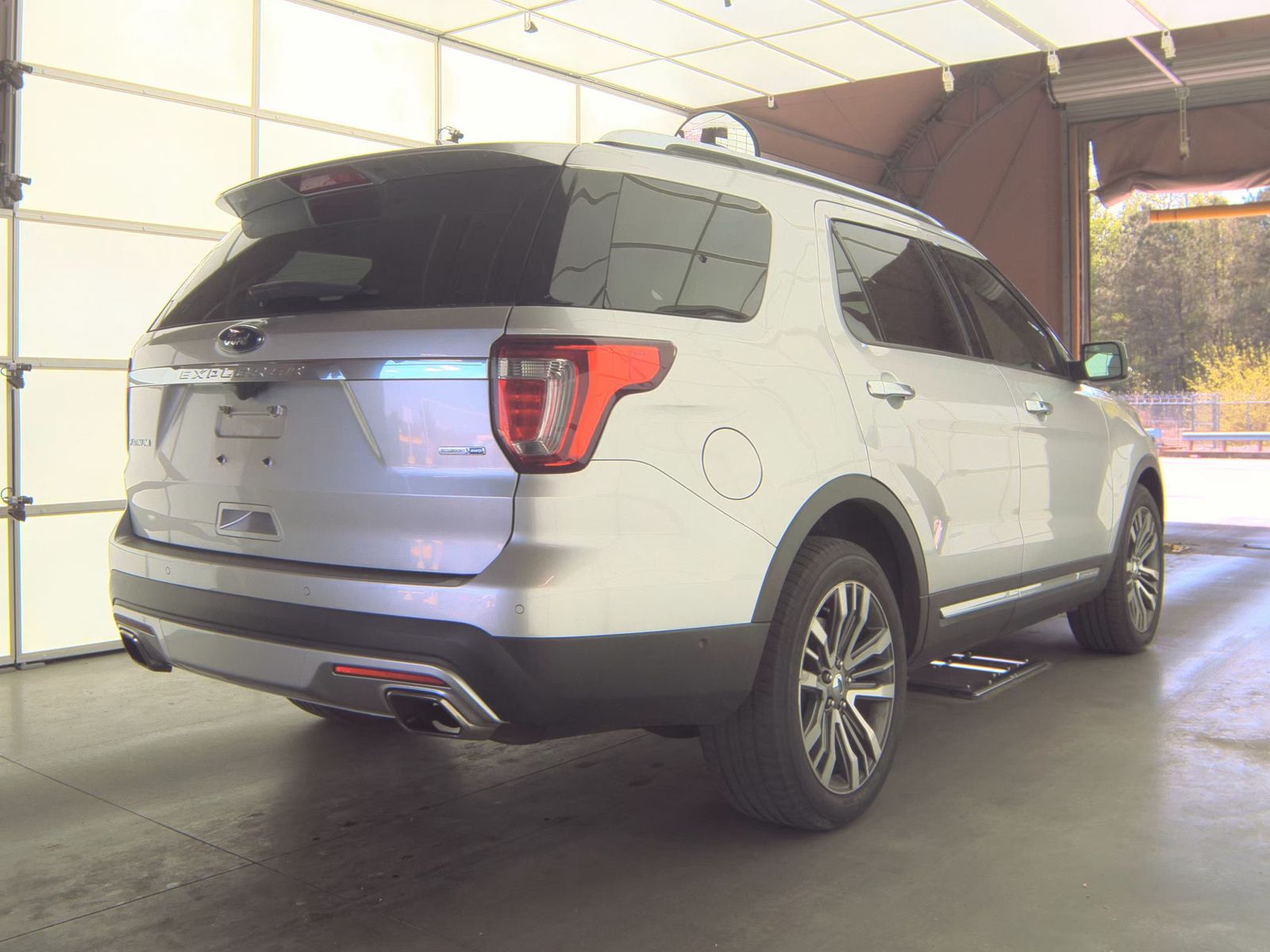 2017 Ford Explorer Platinum AWD