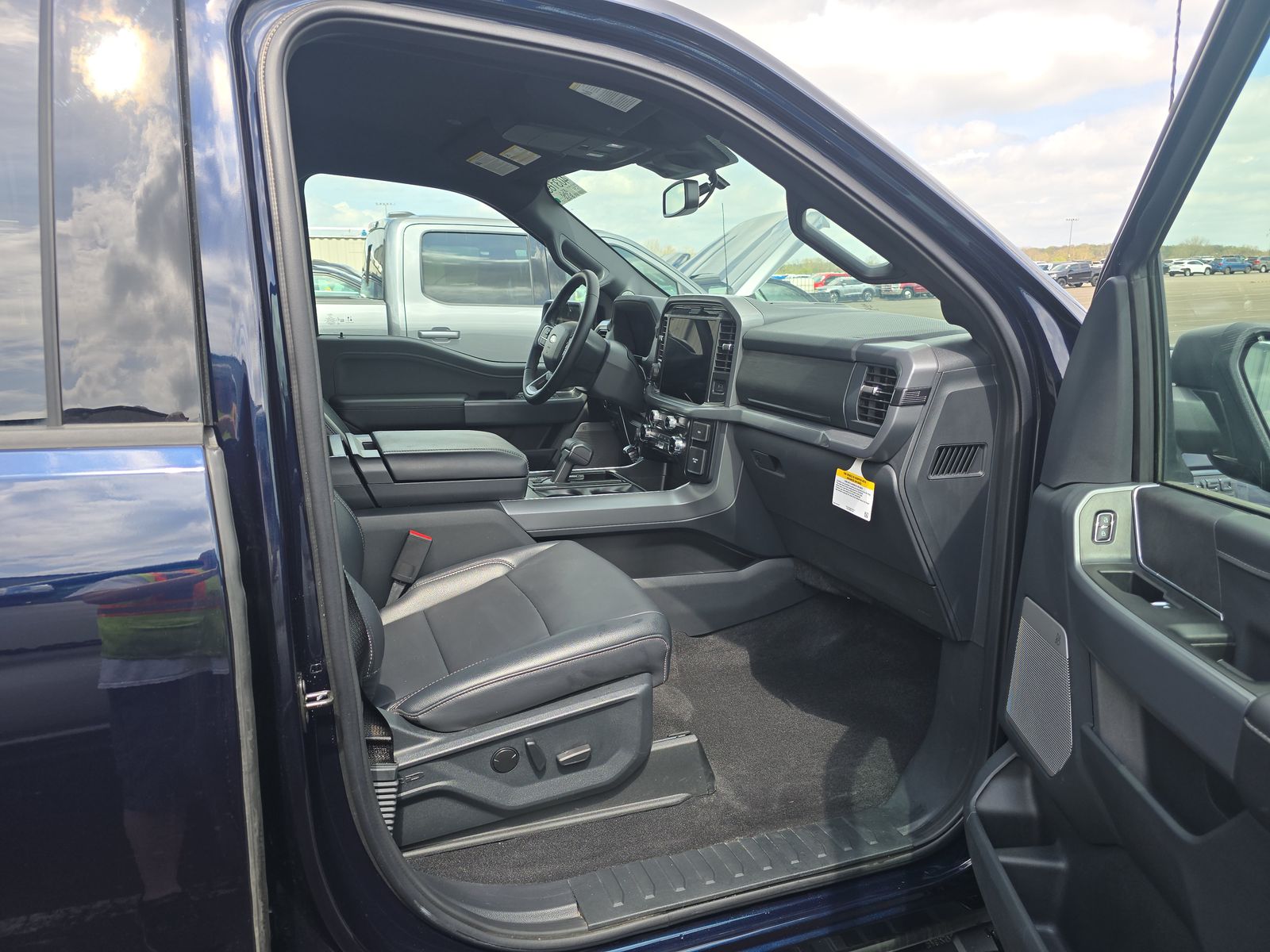 2025 Ford F-150 Hybrid XLT AWD