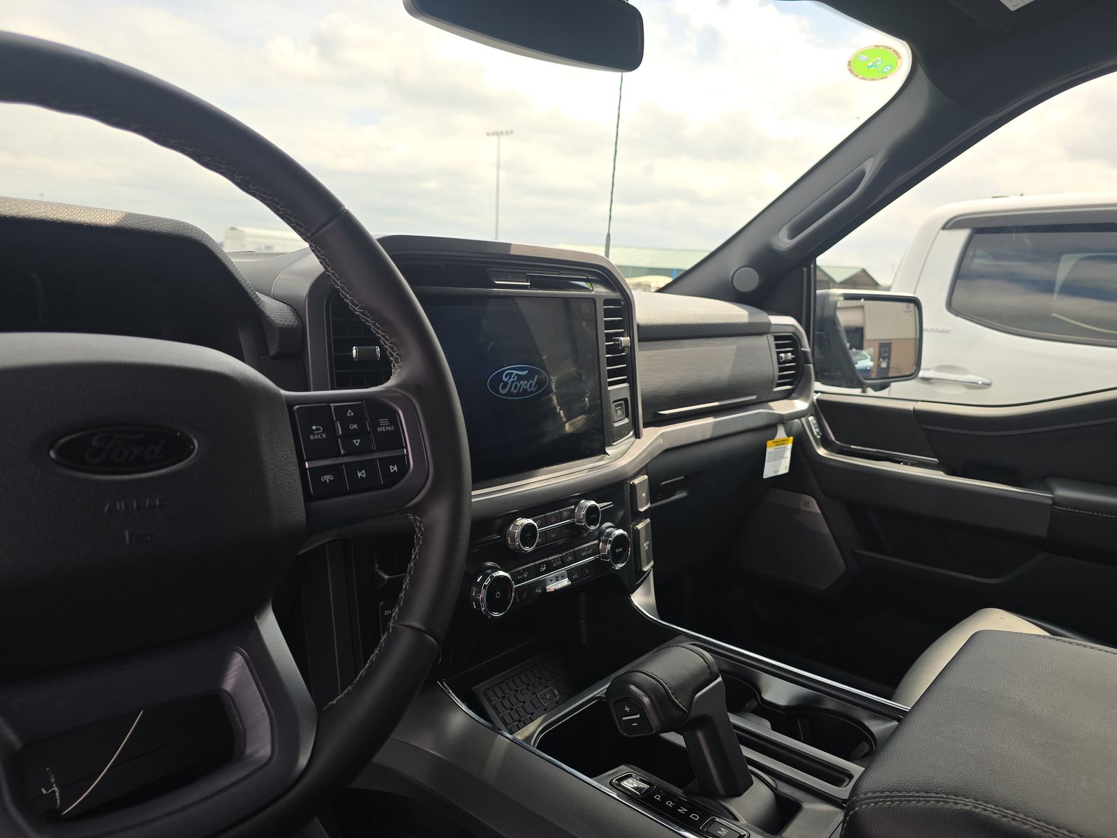 2025 Ford F-150 Hybrid XLT AWD