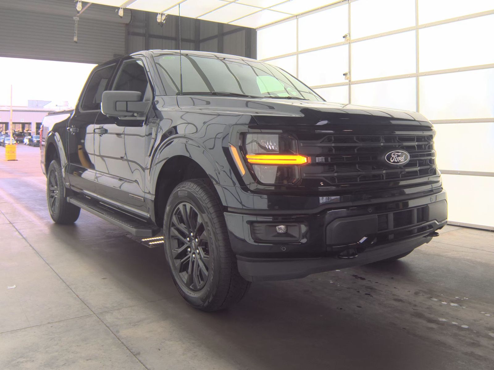 2025 Ford F-150 Hybrid XLT AWD