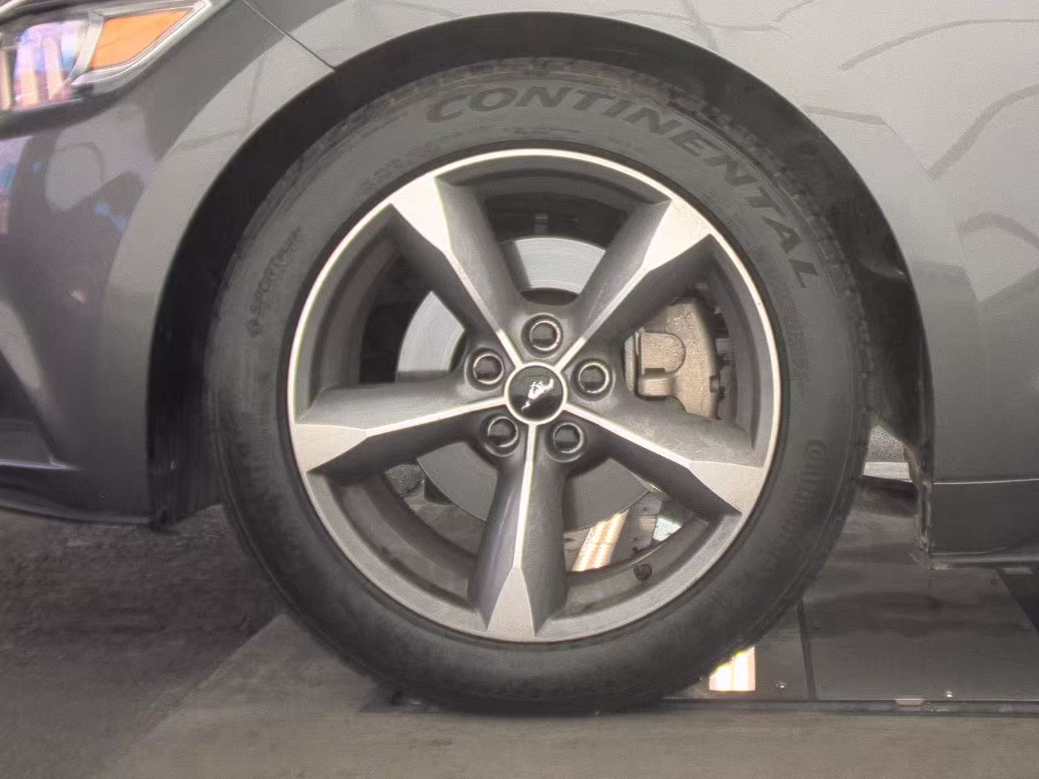 2017 Ford Mustang EcoBoost RWD