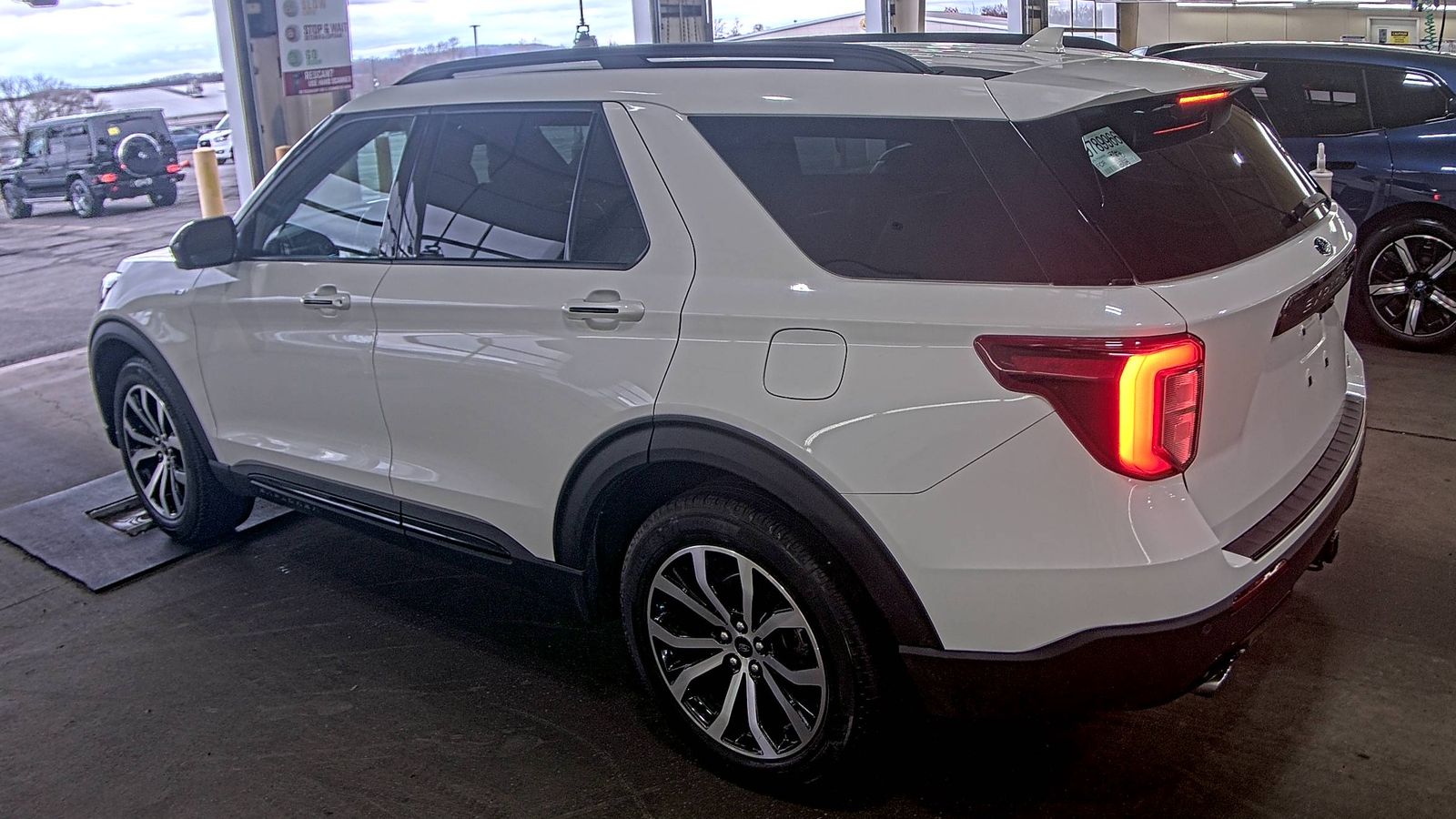 2023 Ford Explorer ST-Line AWD