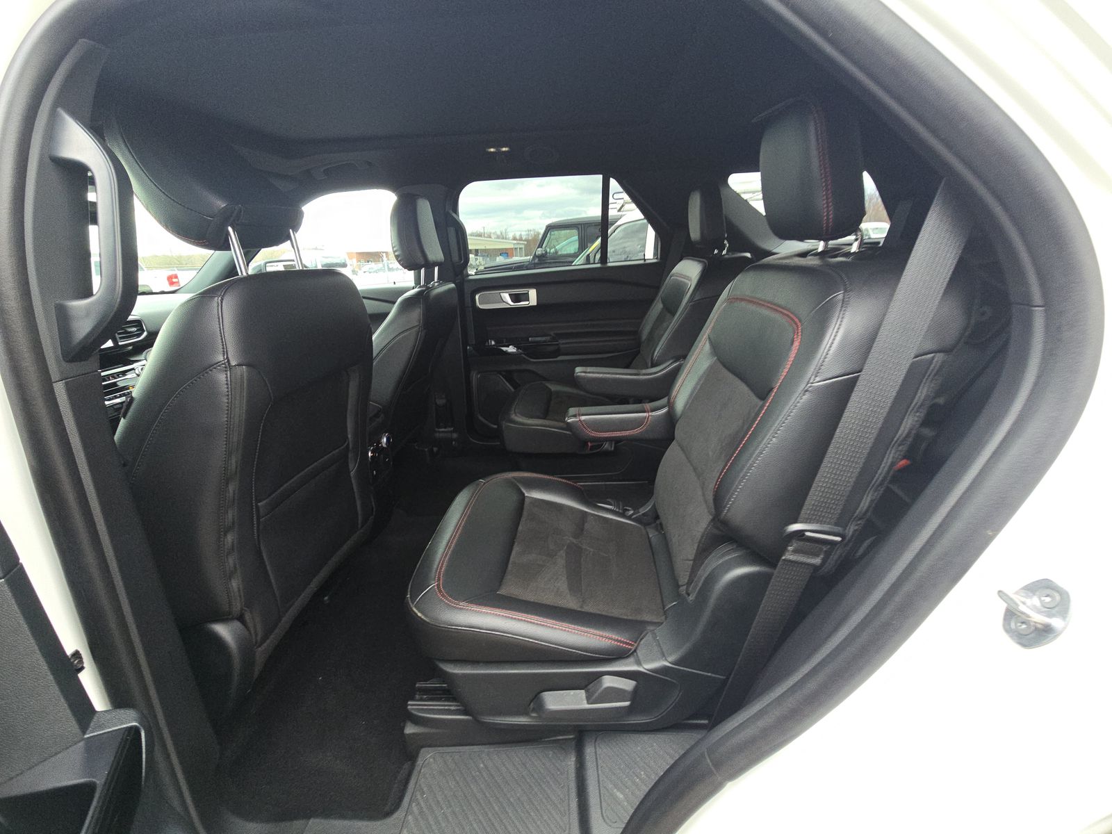 2023 Ford Explorer ST-Line AWD